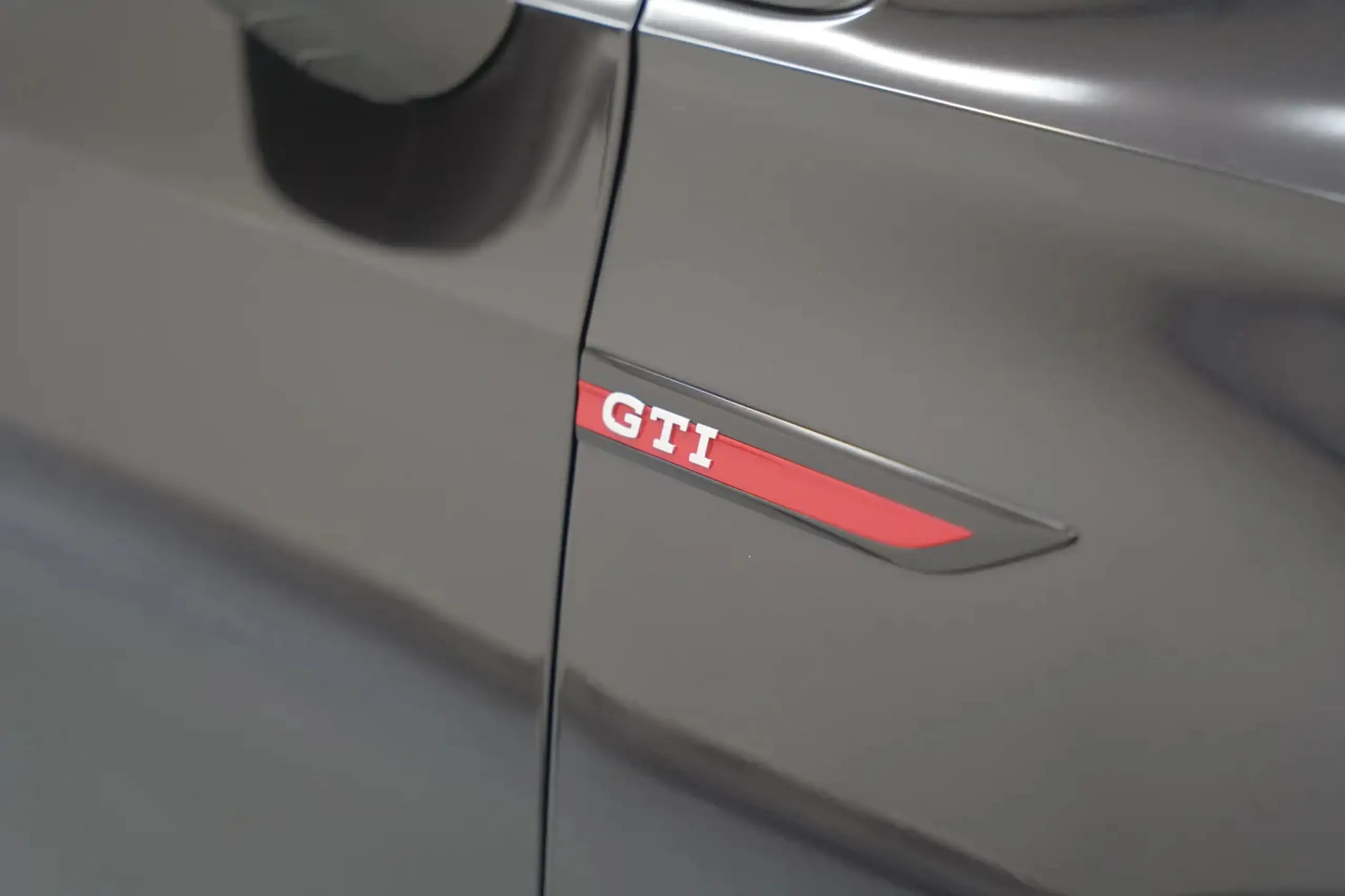 Volkswagen - Golf GTI