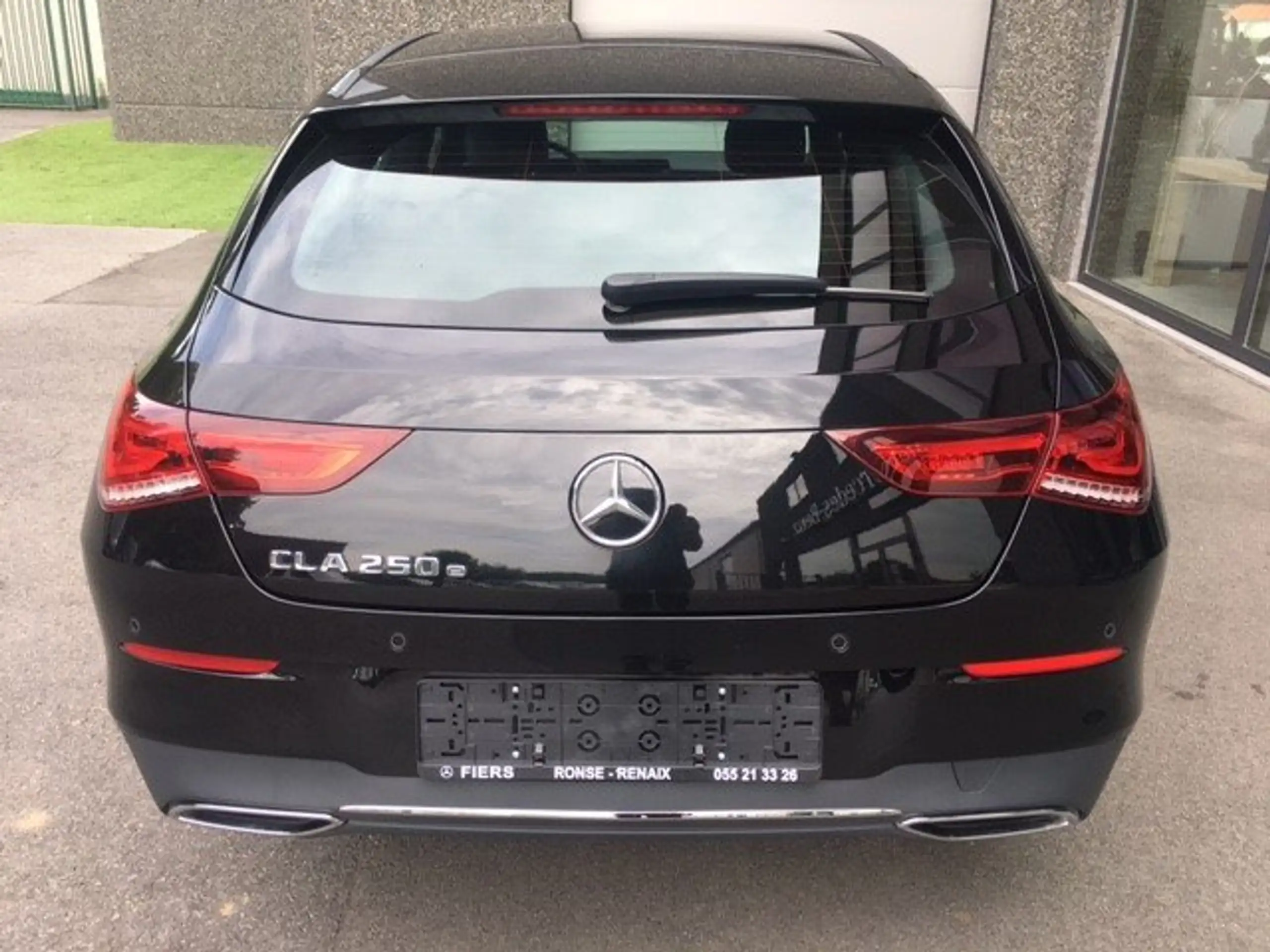 Mercedes-Benz - CLA 250