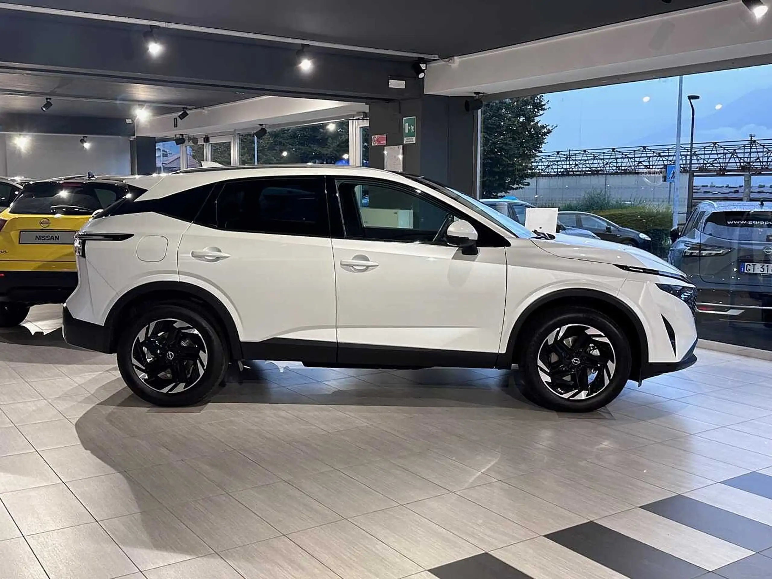 Nissan - Qashqai