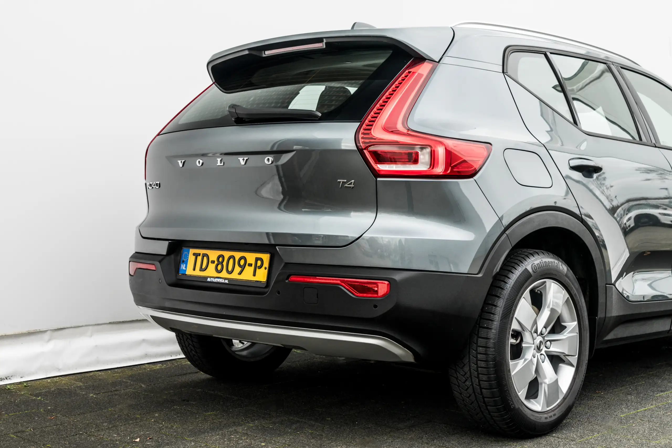 Volvo - XC40