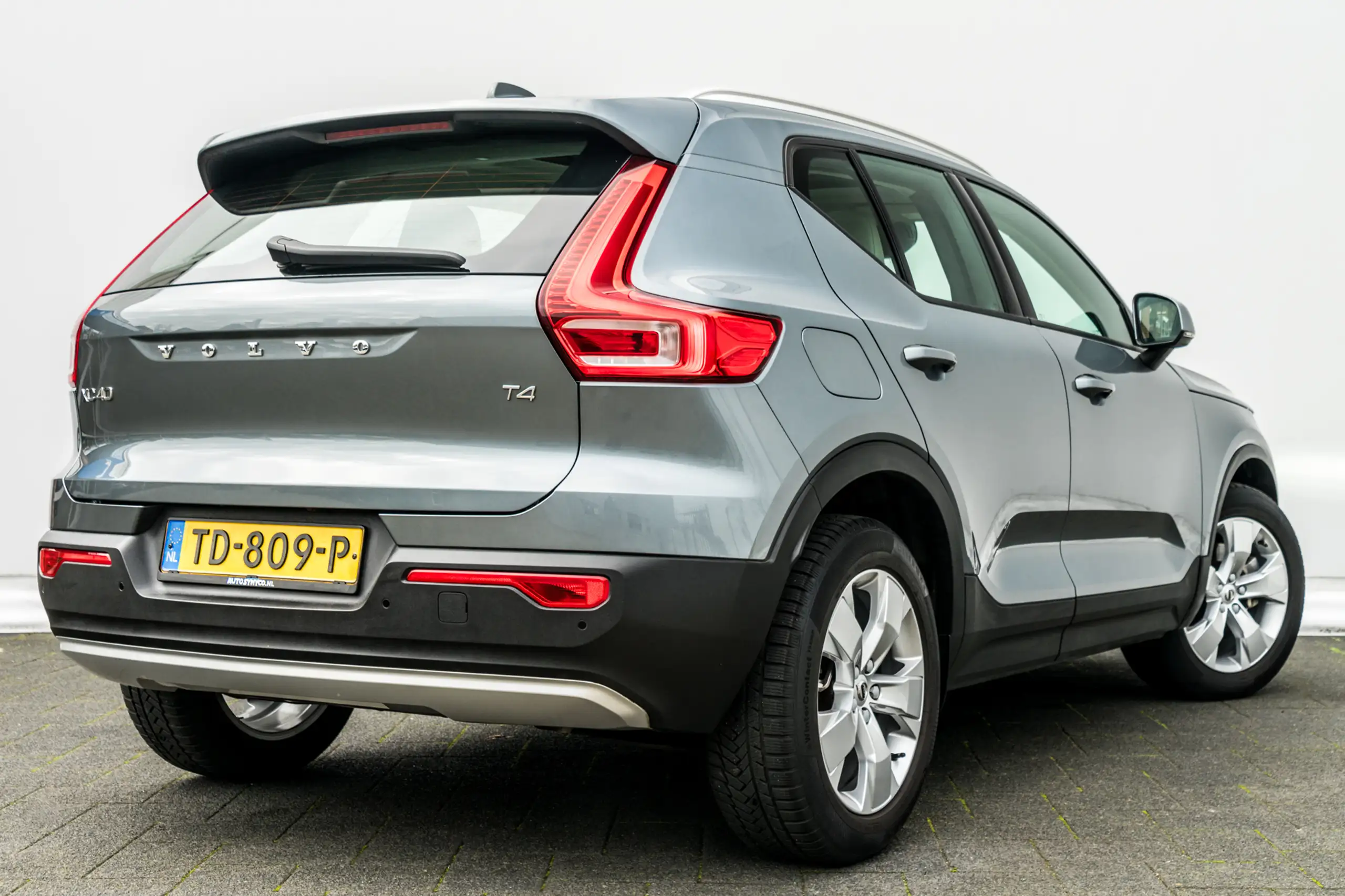 Volvo - XC40