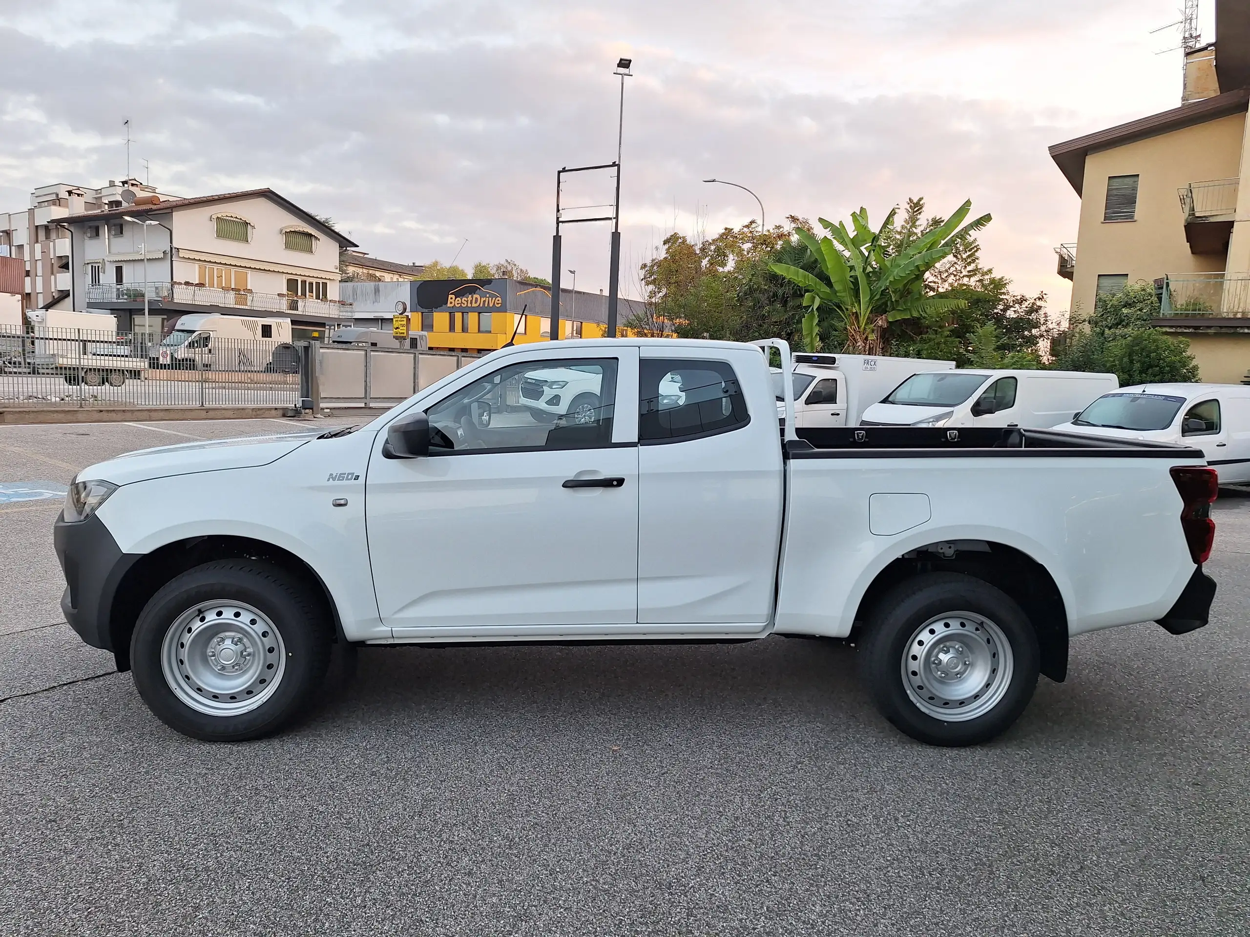 Isuzu - D-Max