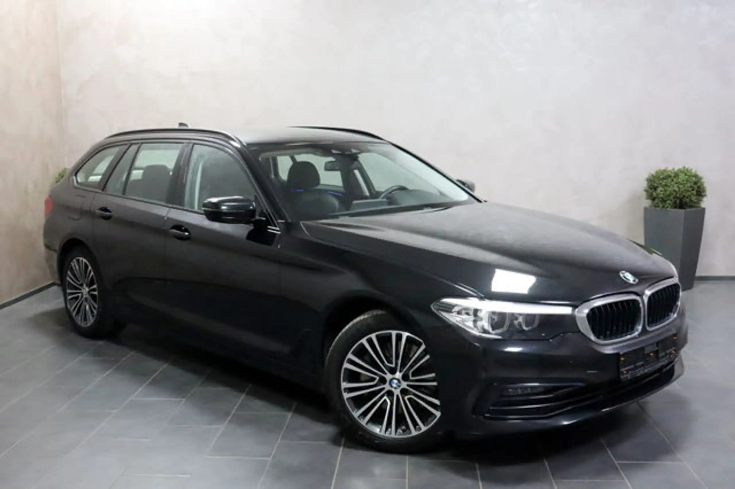 BMW - 530