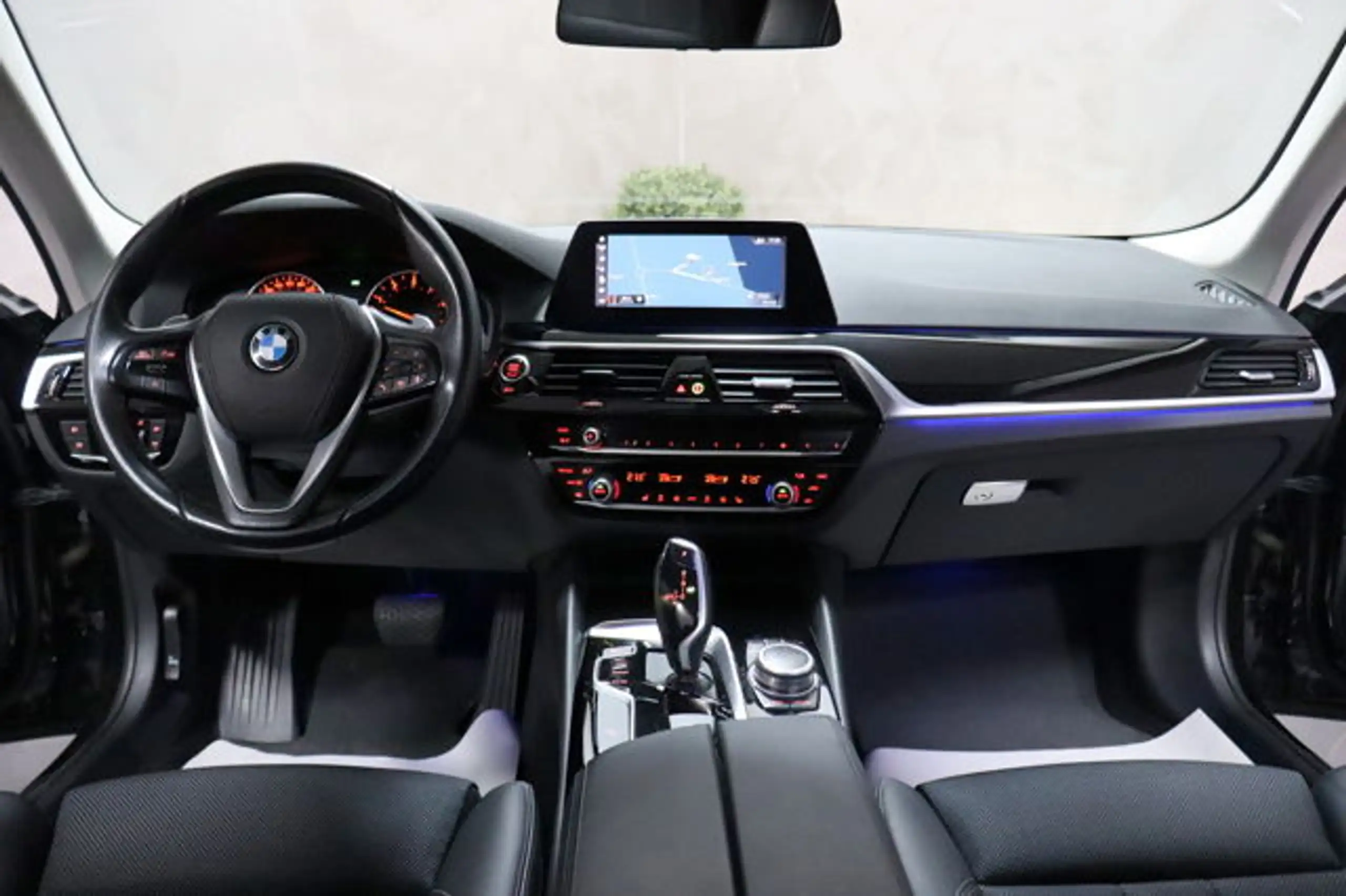 BMW - 530