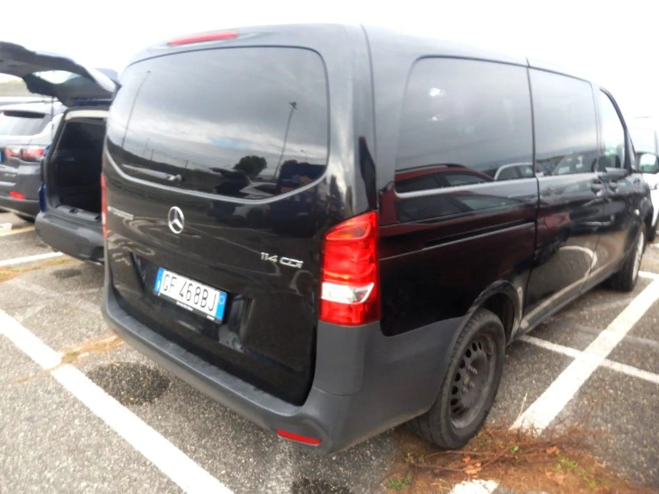 Mercedes-Benz - Vito