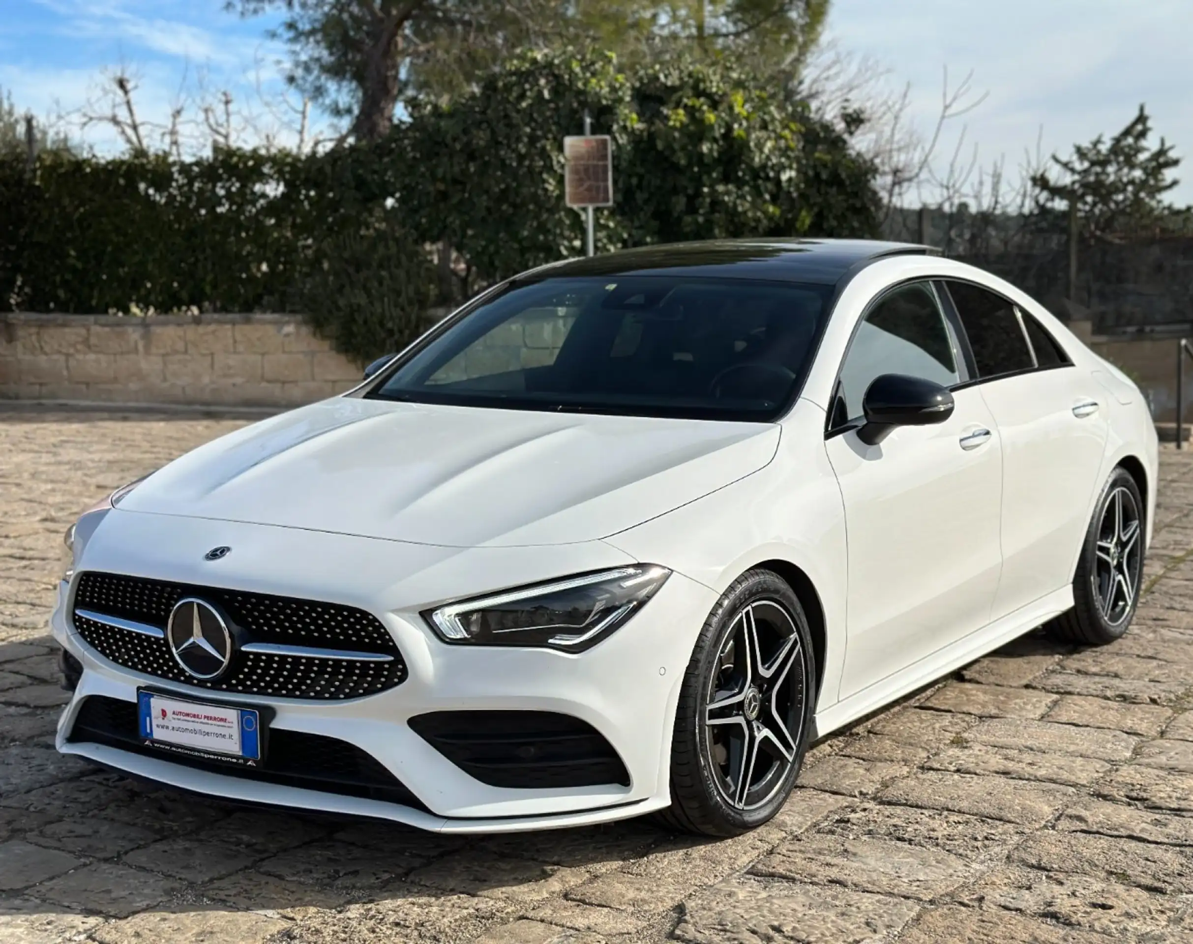 Mercedes-Benz - CLA 180