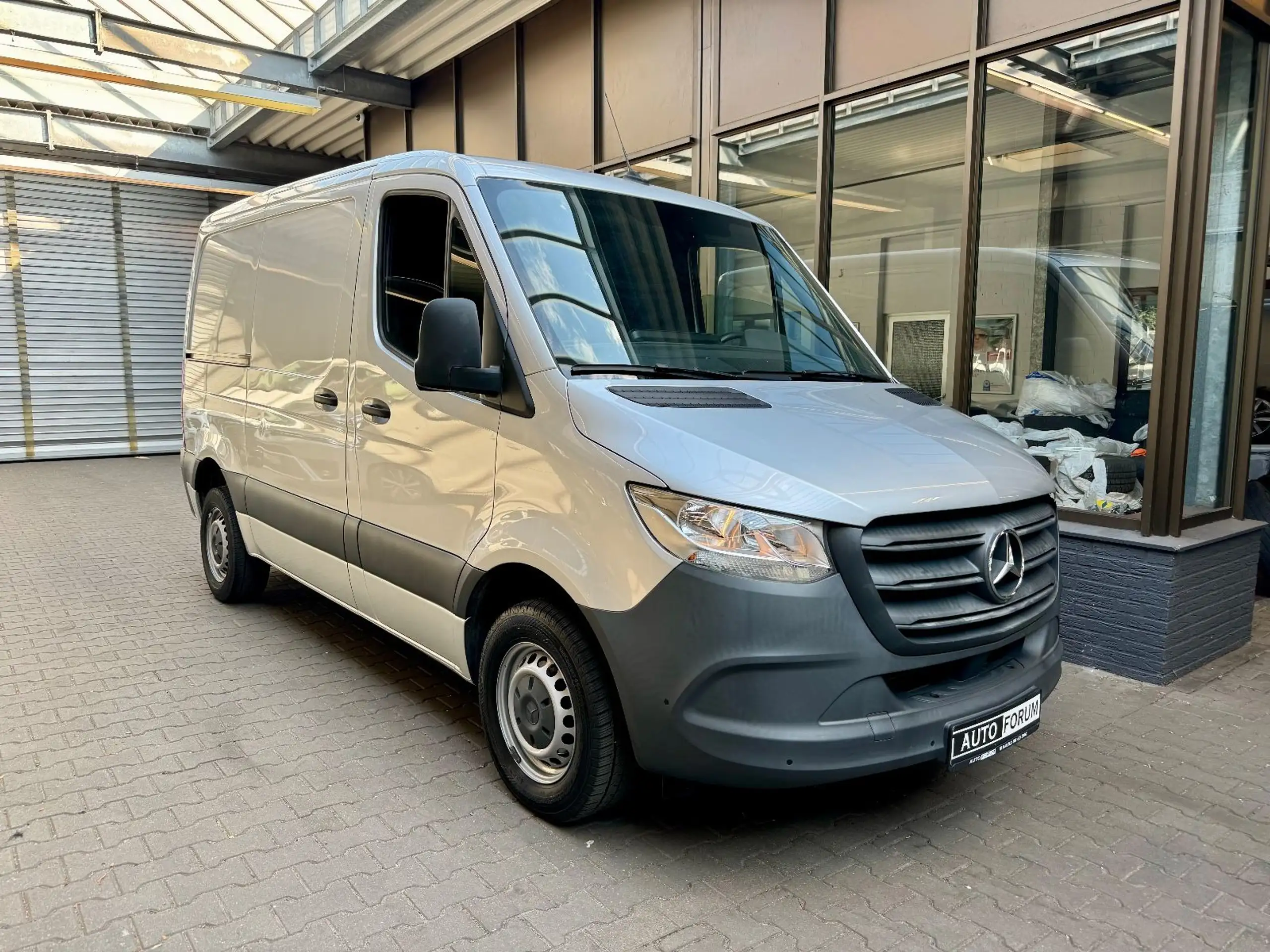 Mercedes-Benz - Sprinter