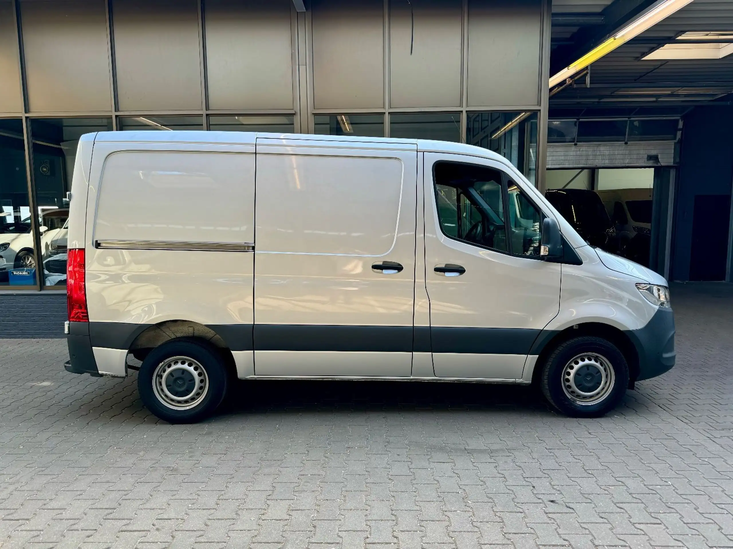 Mercedes-Benz - Sprinter