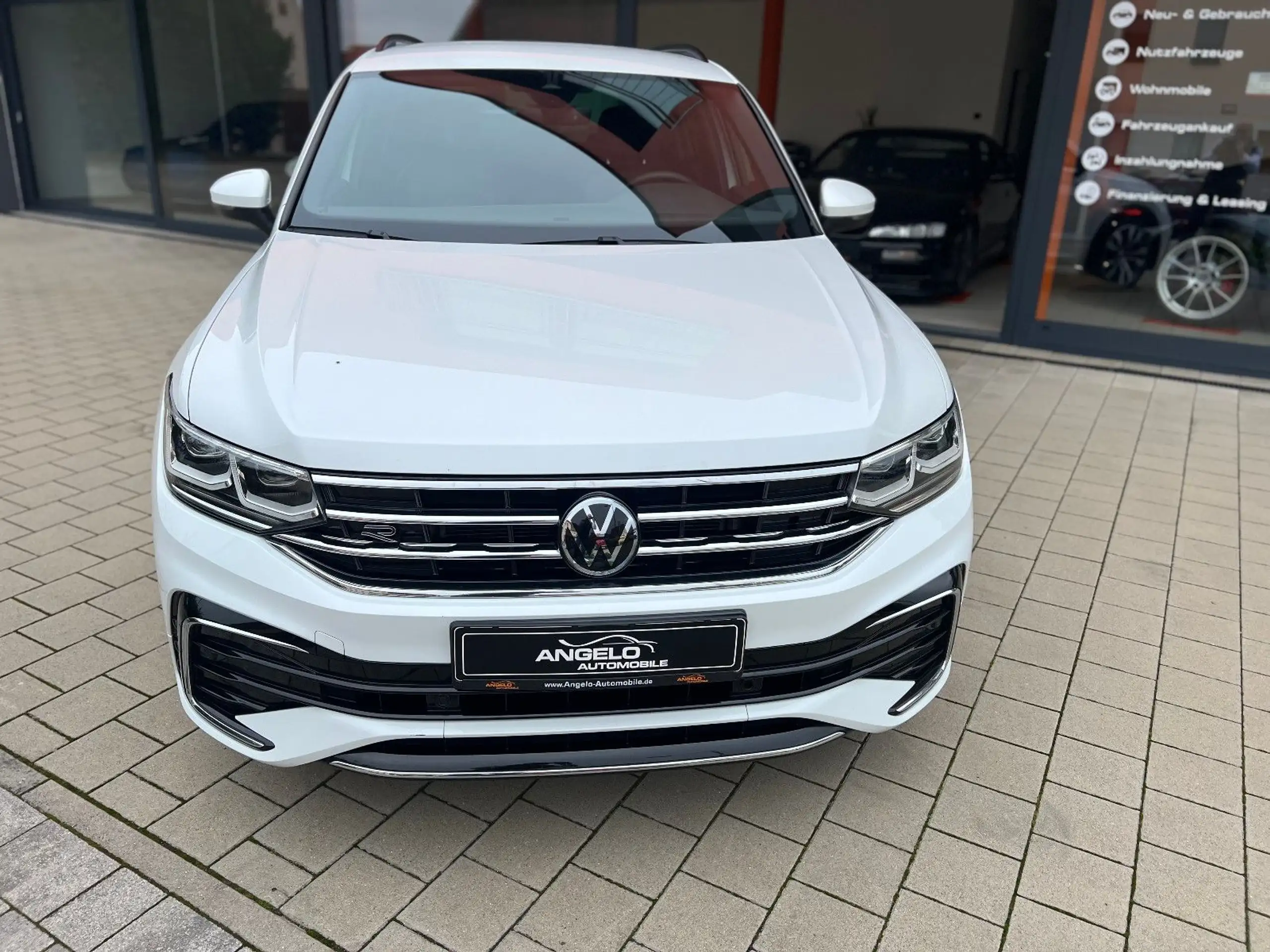 Volkswagen - Tiguan