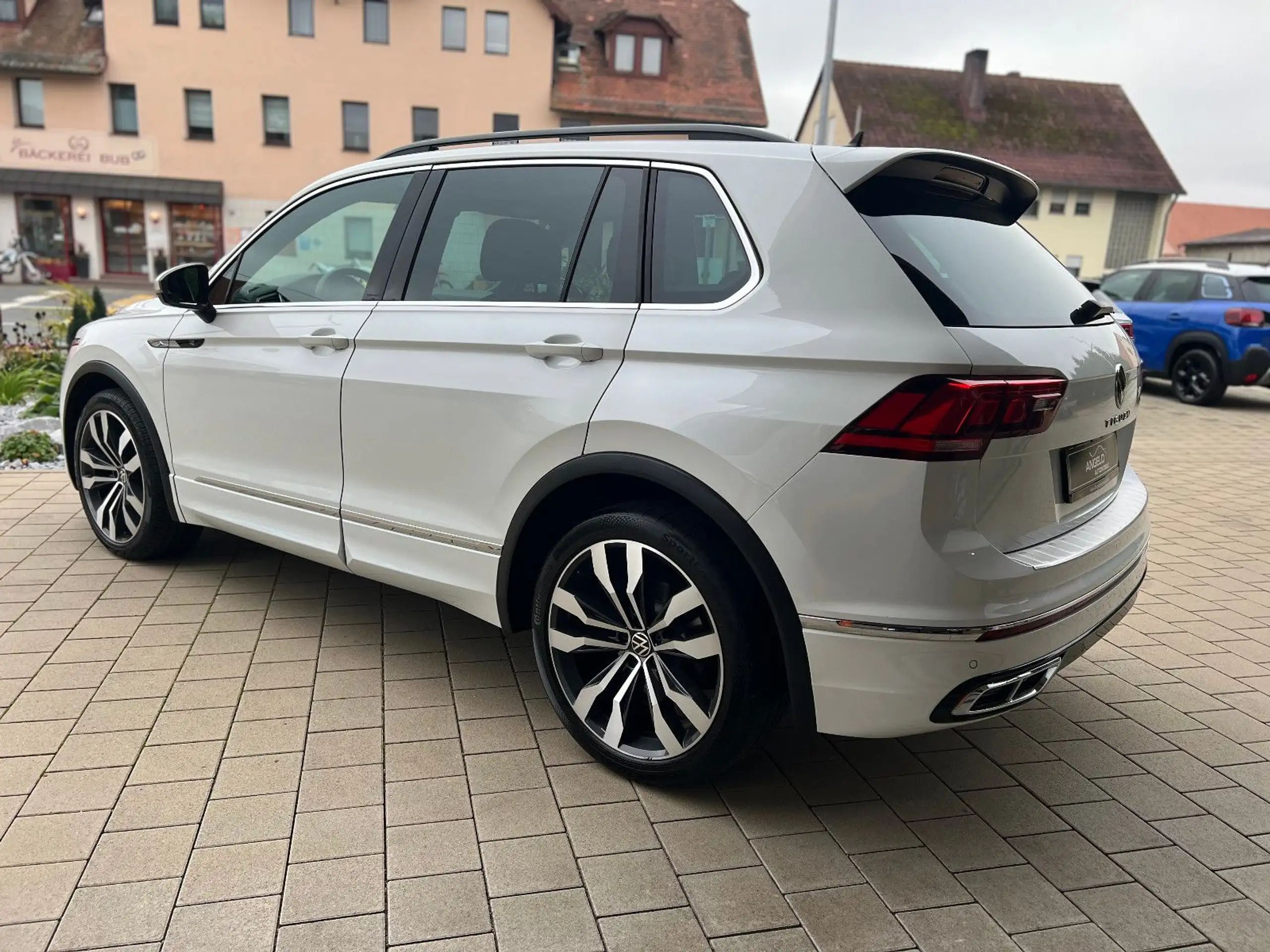 Volkswagen - Tiguan