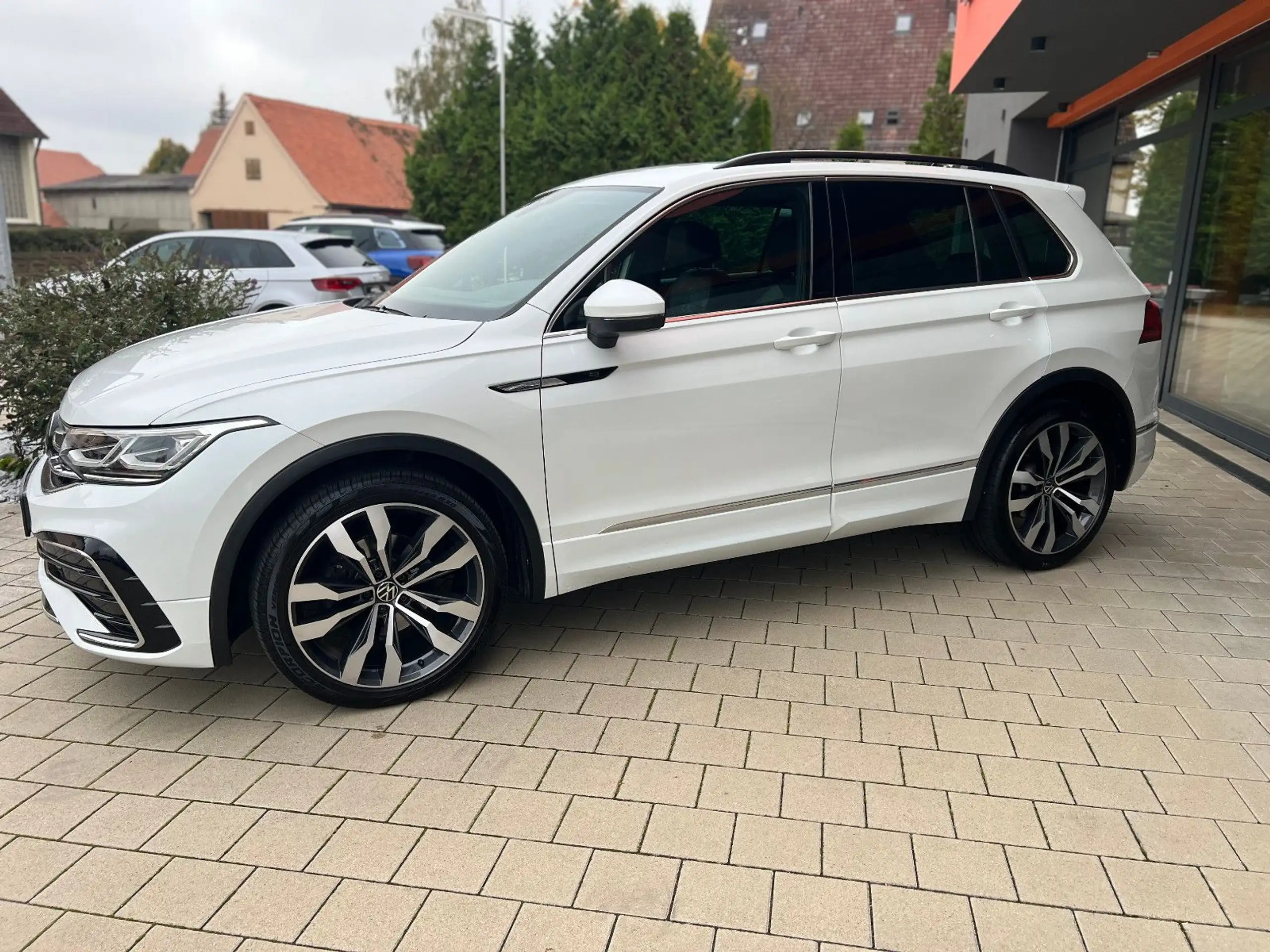 Volkswagen - Tiguan