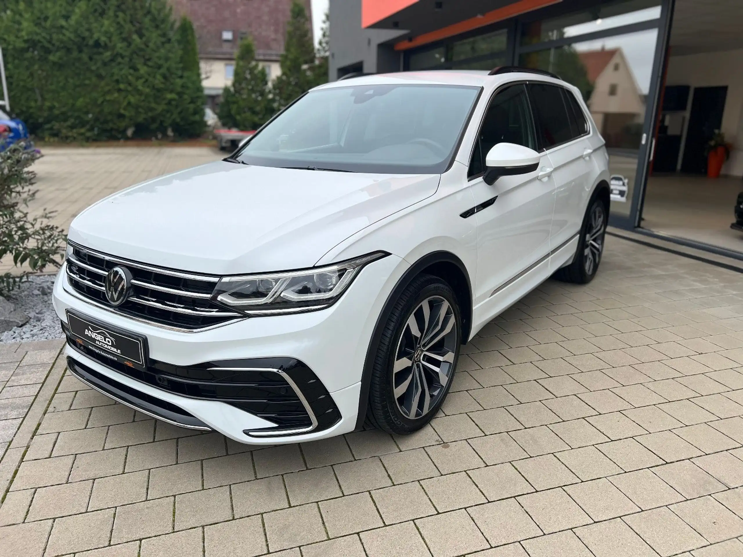 Volkswagen - Tiguan