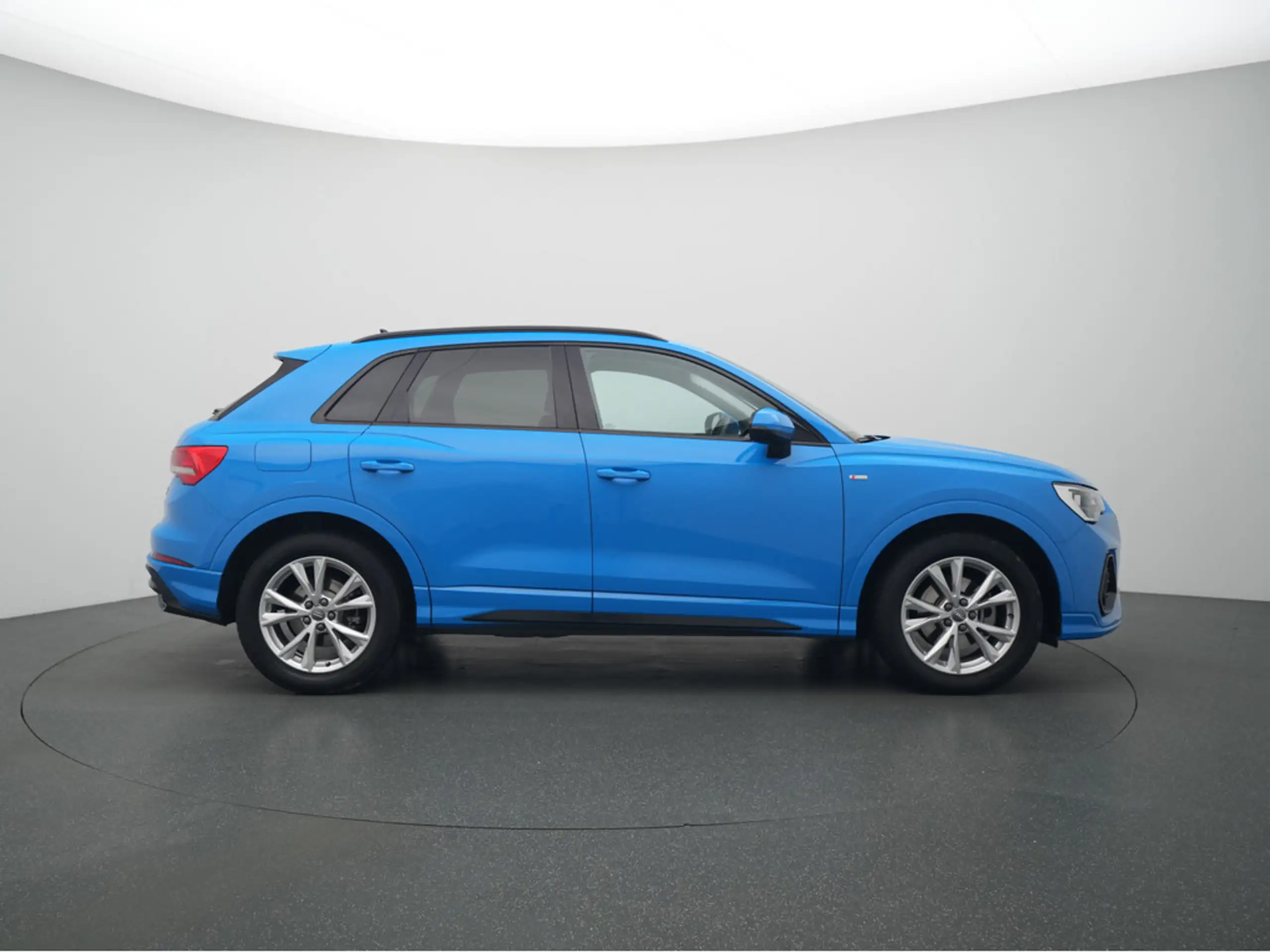 Audi - Q3