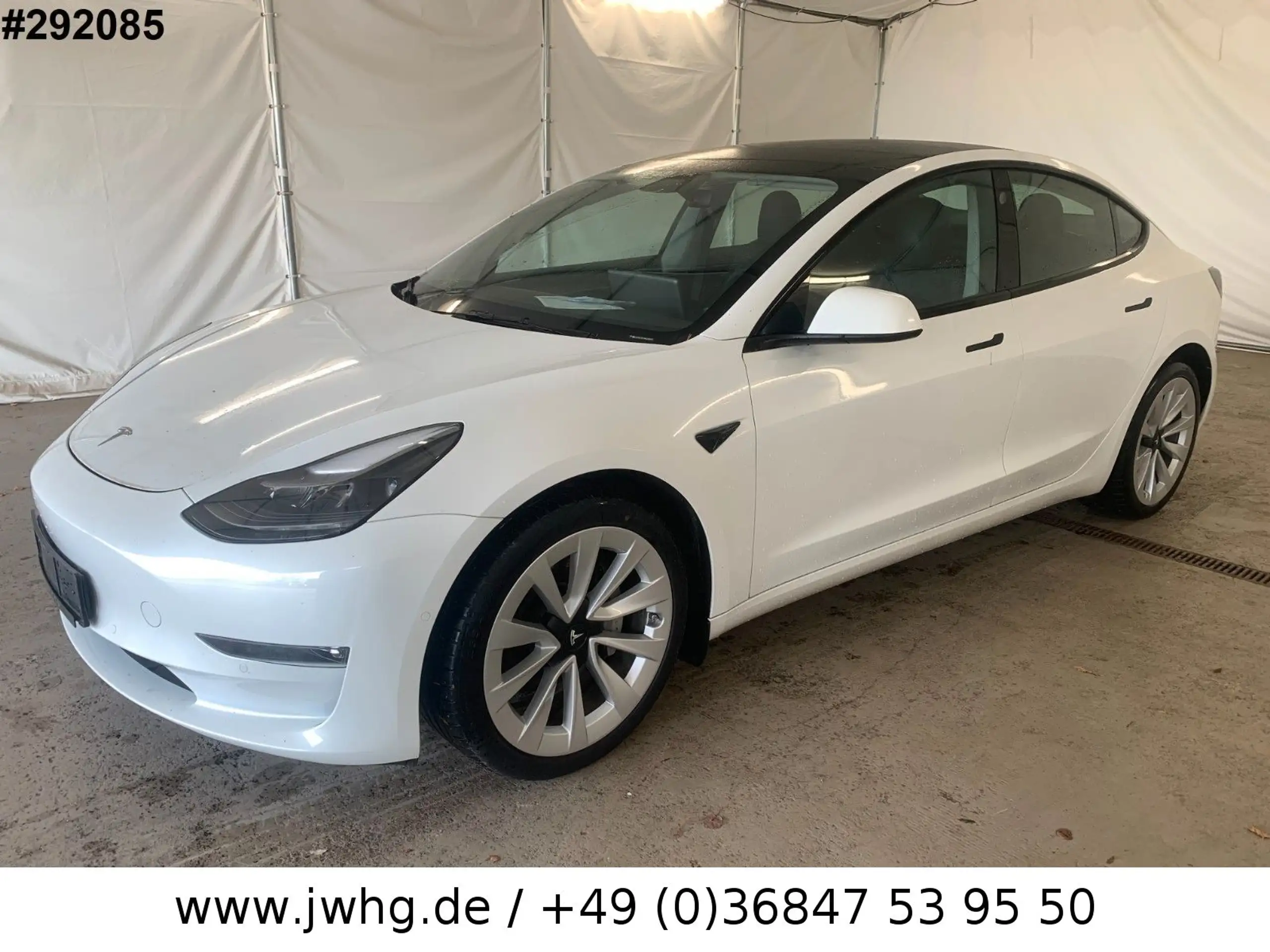 Tesla - Model 3