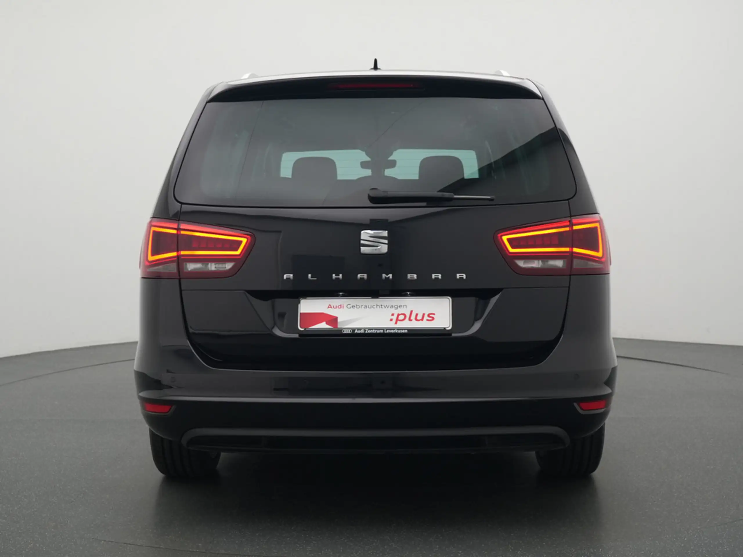 SEAT - Alhambra