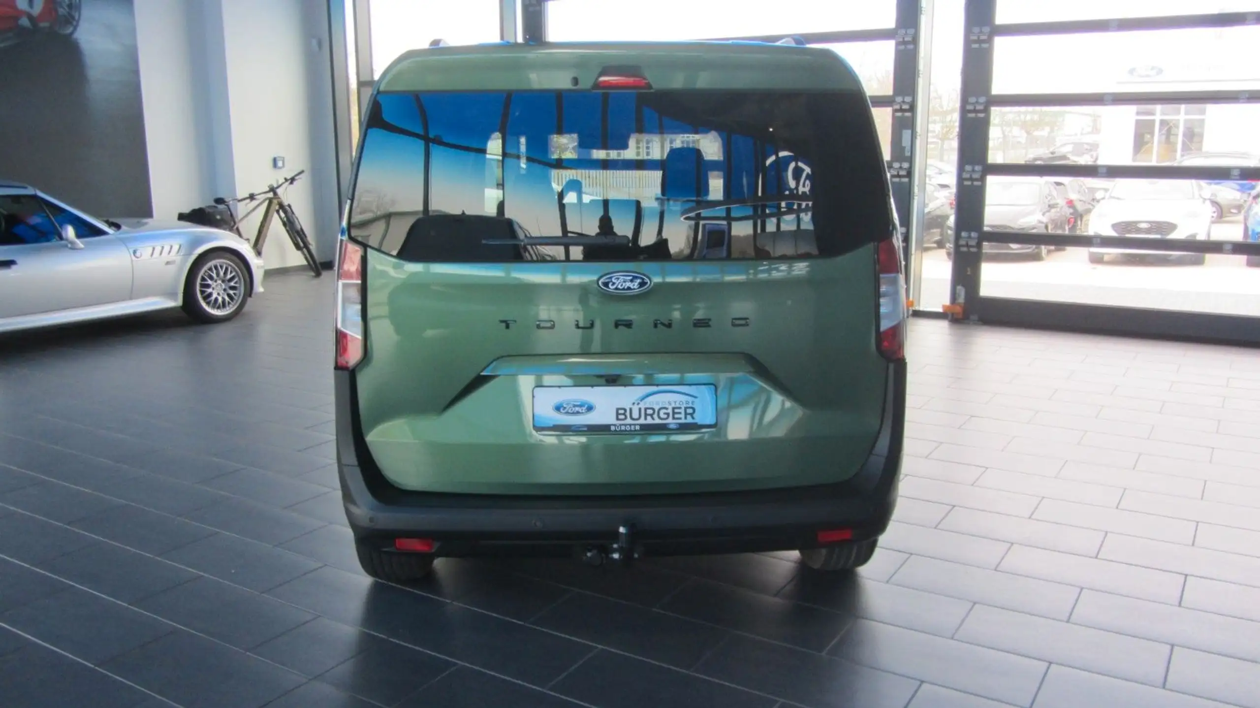 Ford - Tourneo Courier