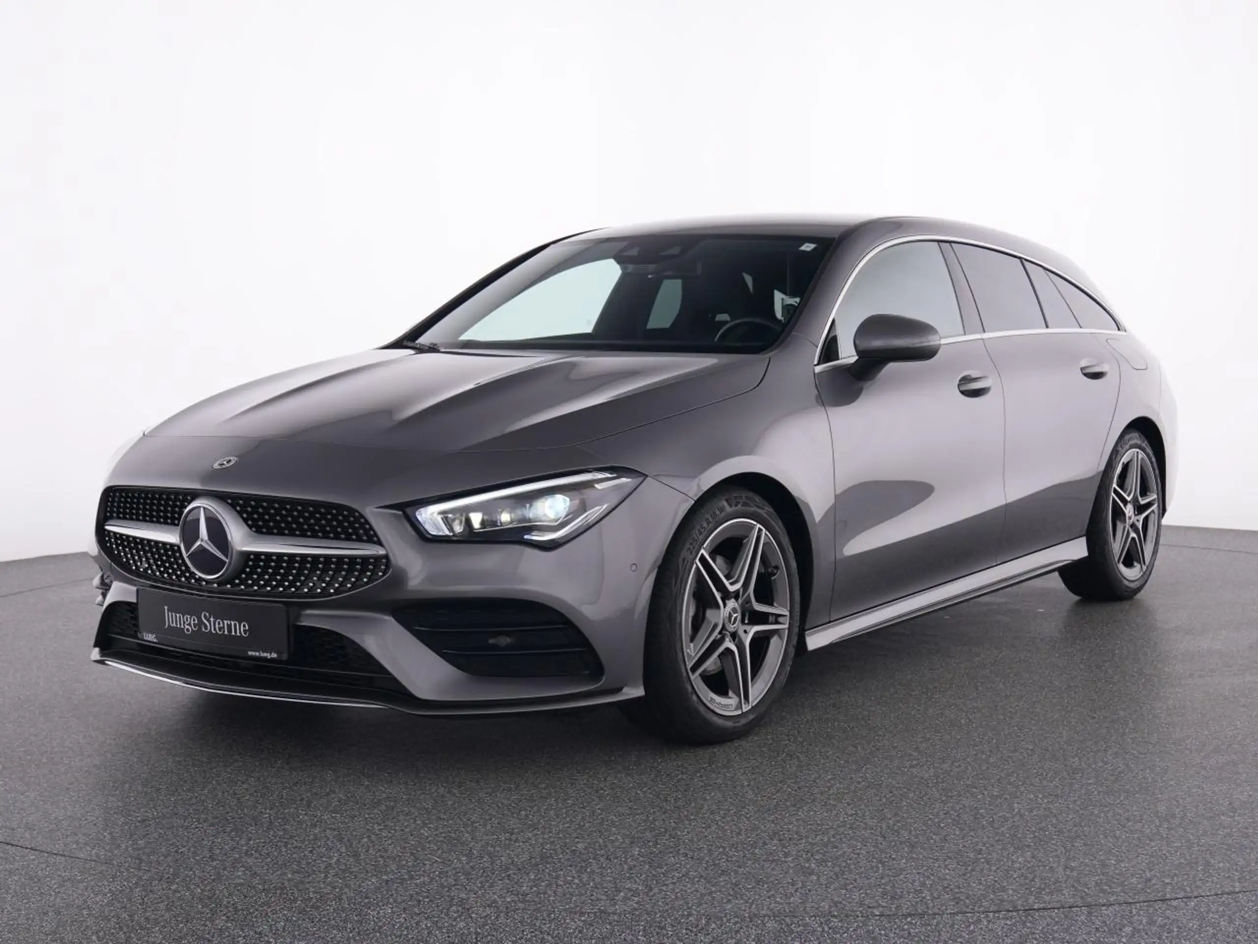 Mercedes-Benz - CLA 200