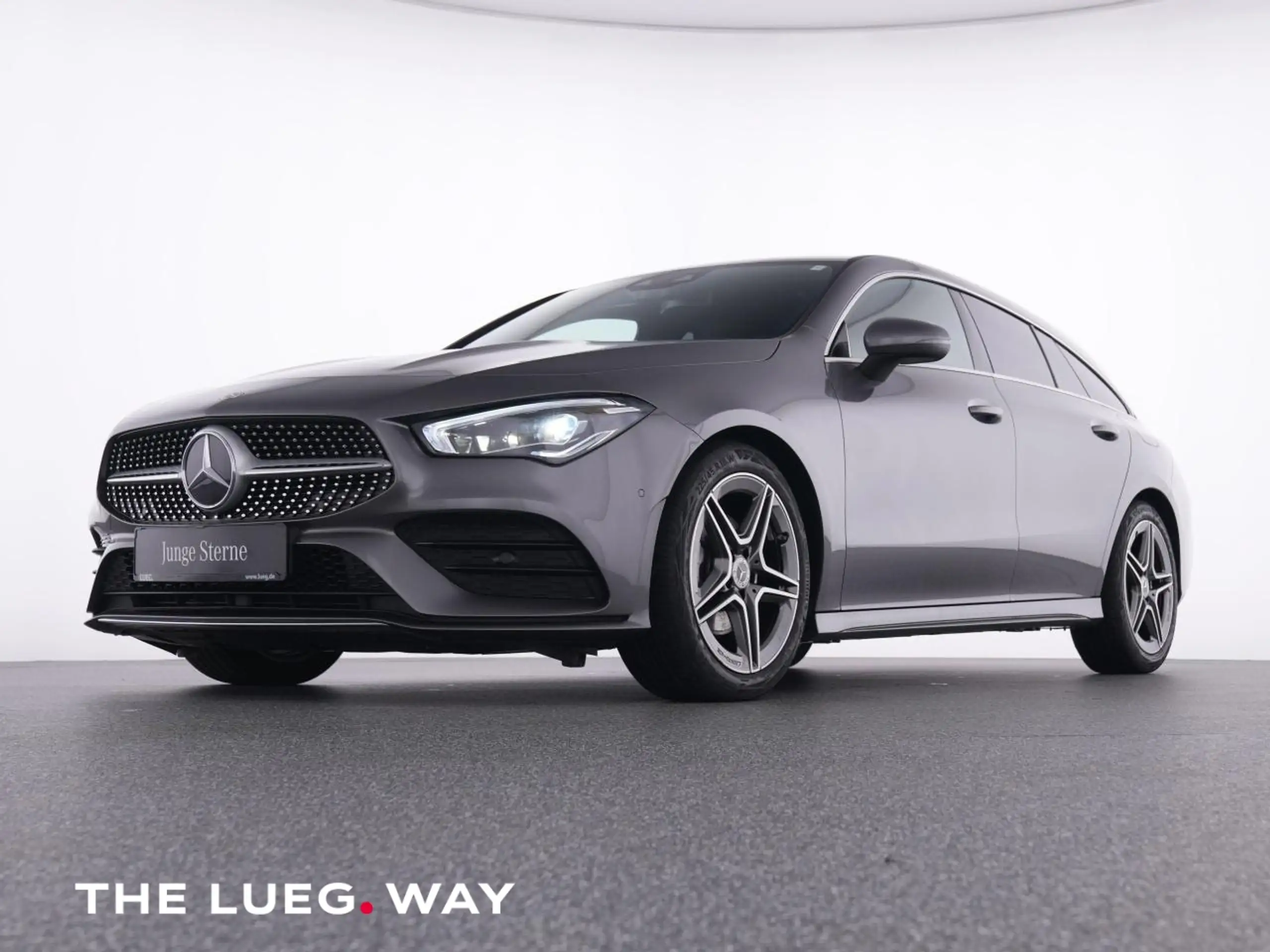 Mercedes-Benz - CLA 200