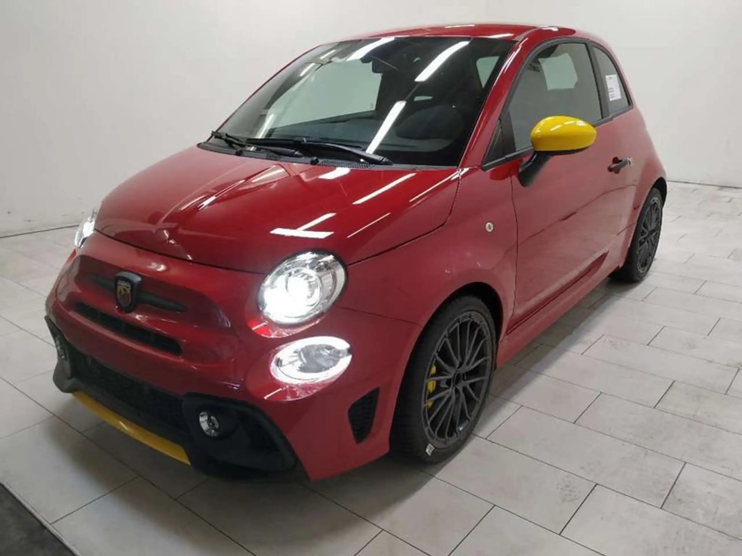 Abarth - 695