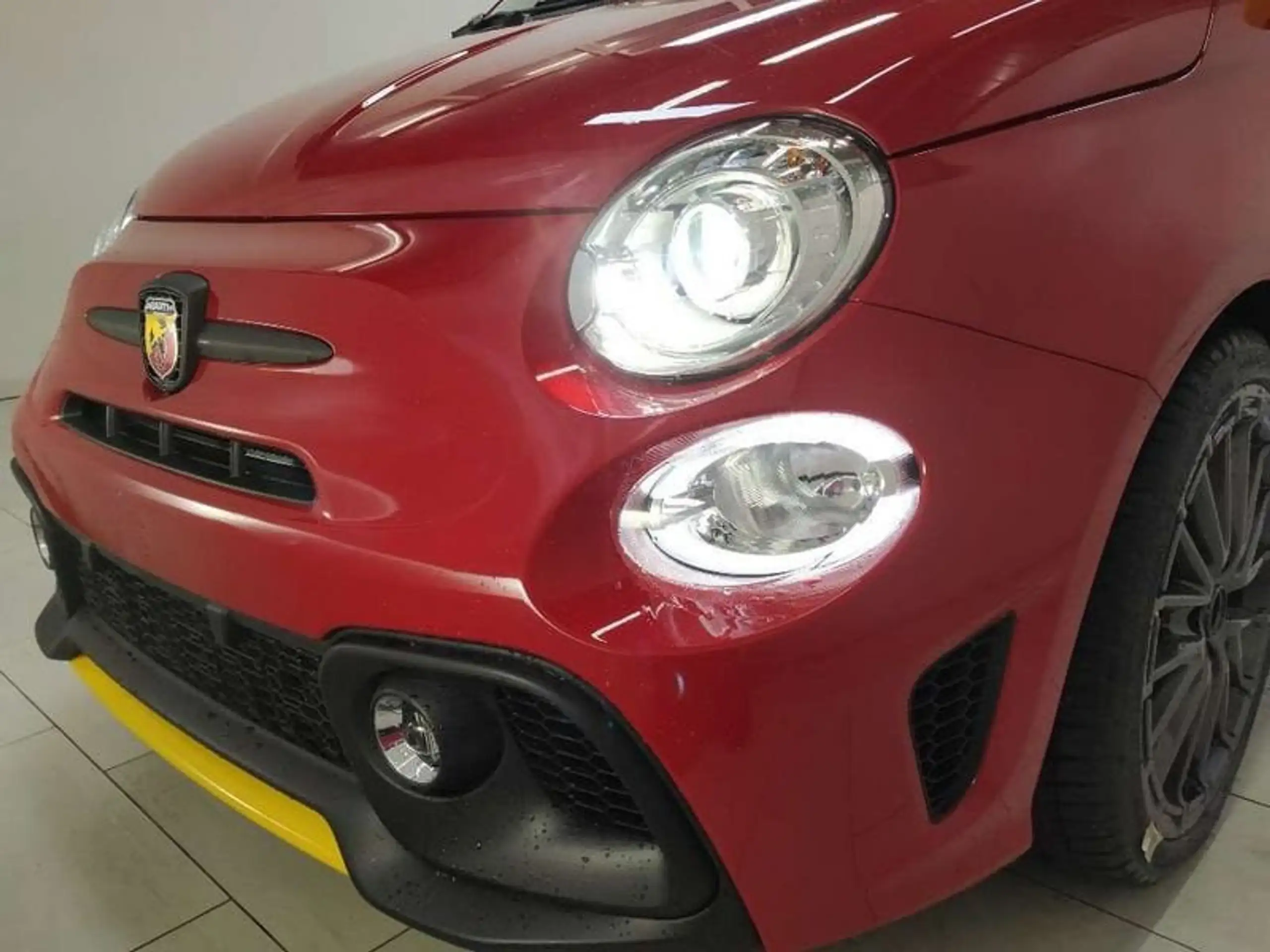 Abarth - 695