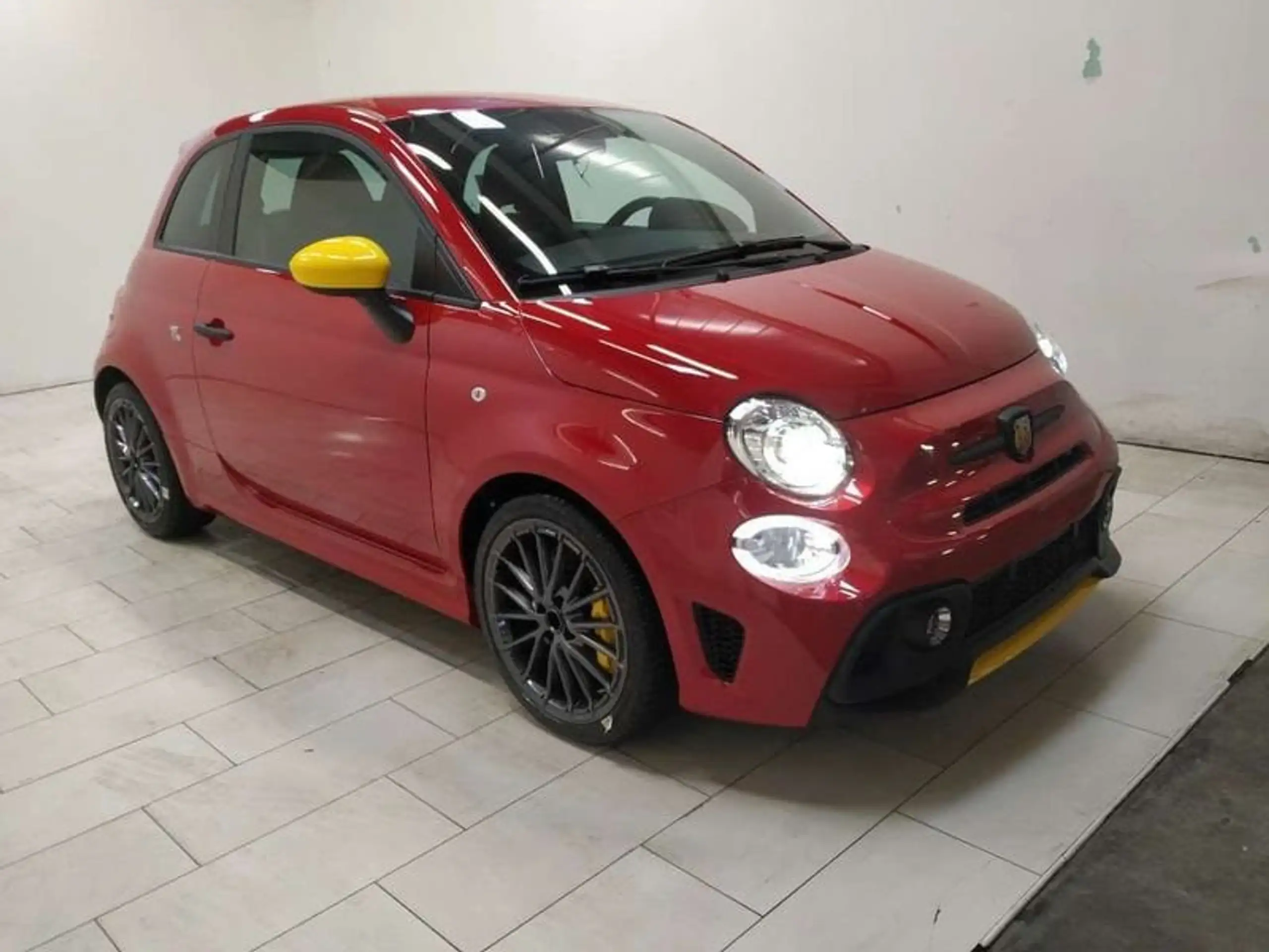 Abarth - 695