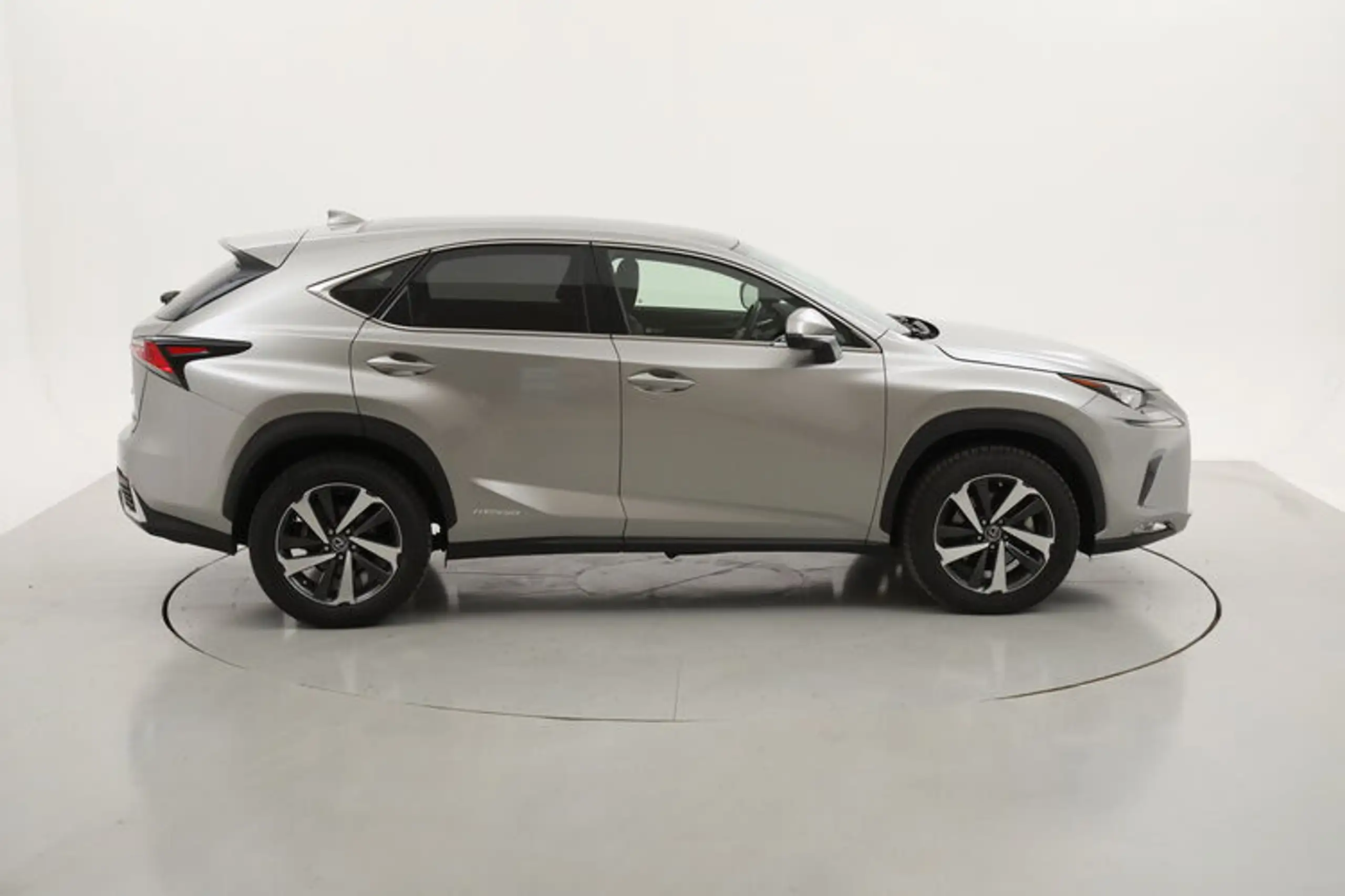 Lexus - NX 300