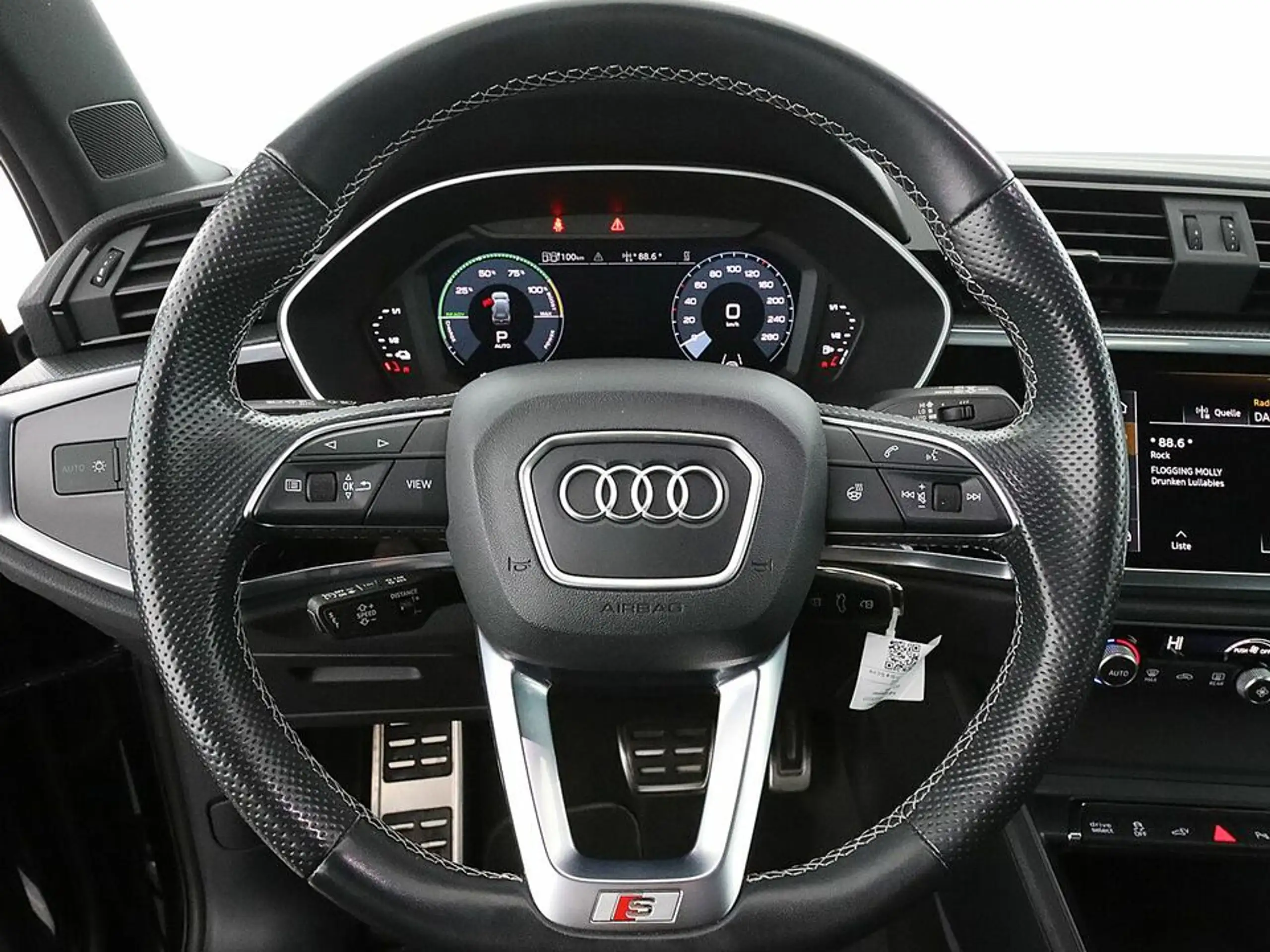 Audi - Q3