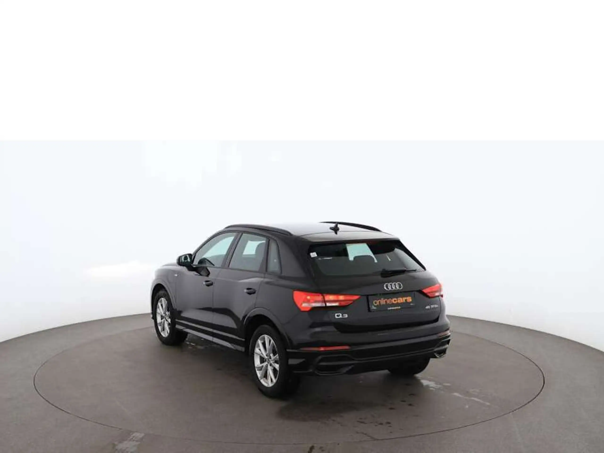 Audi - Q3