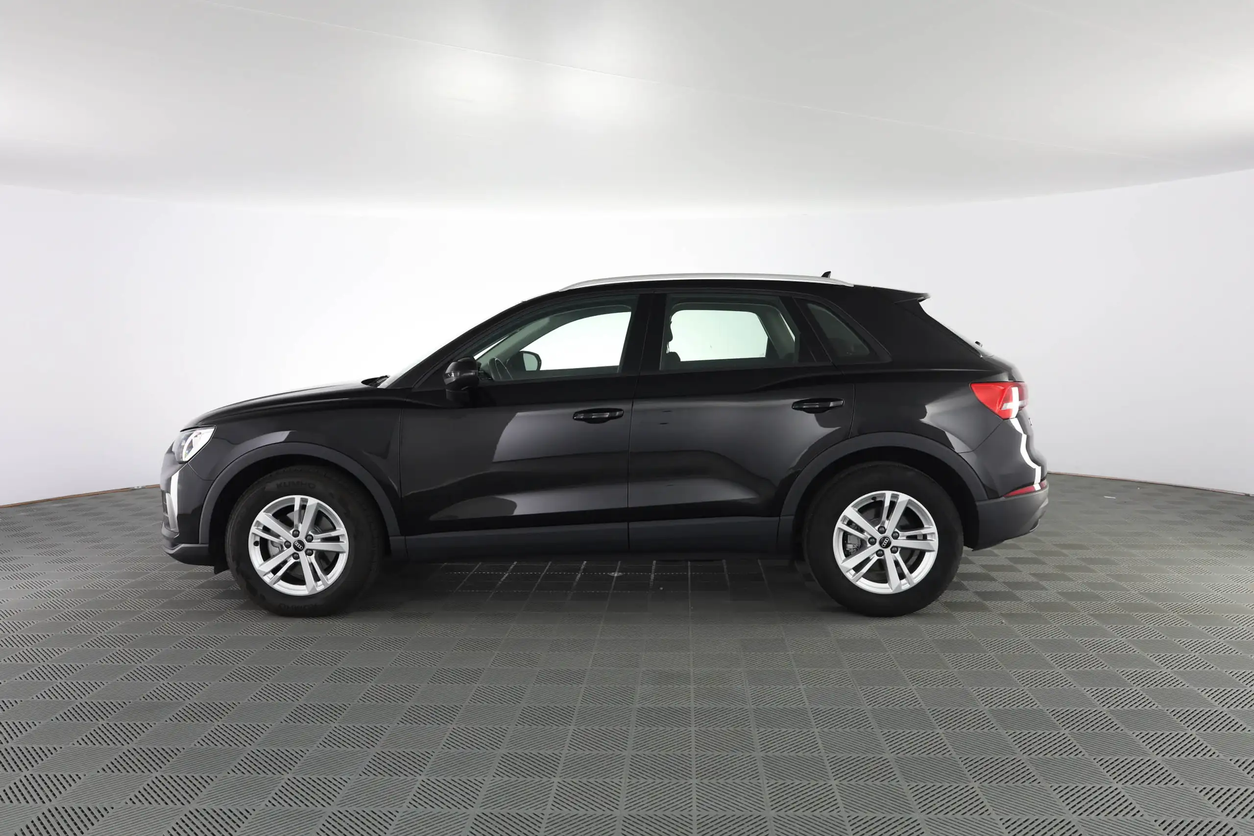 Audi - Q3