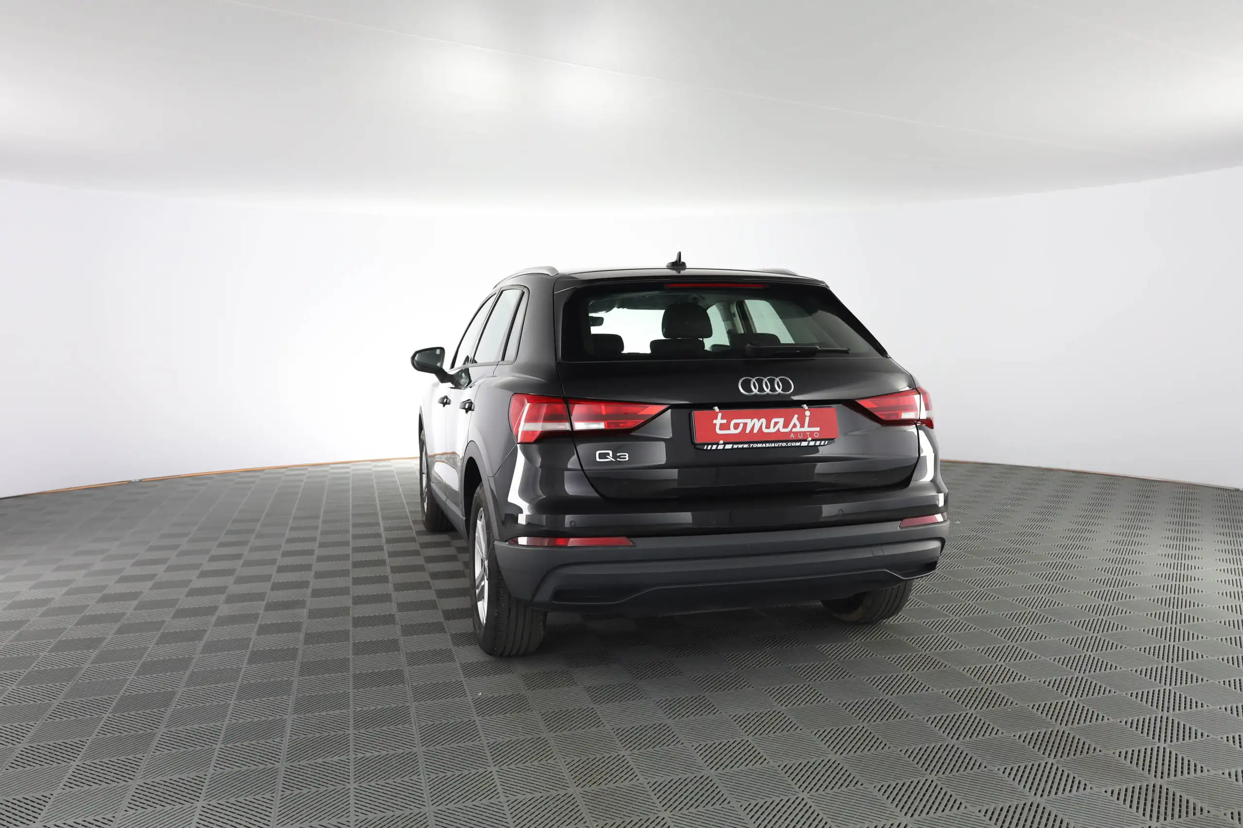 Audi - Q3