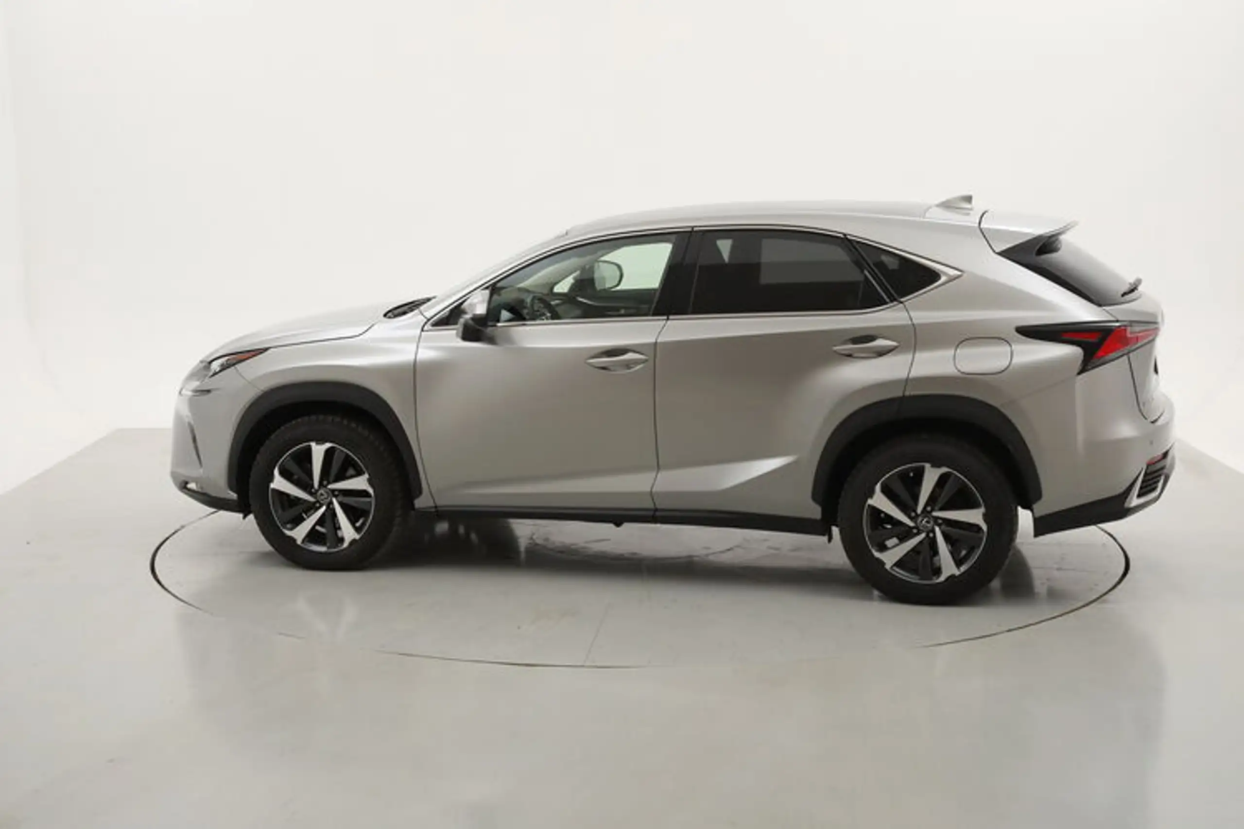 Lexus - NX 300