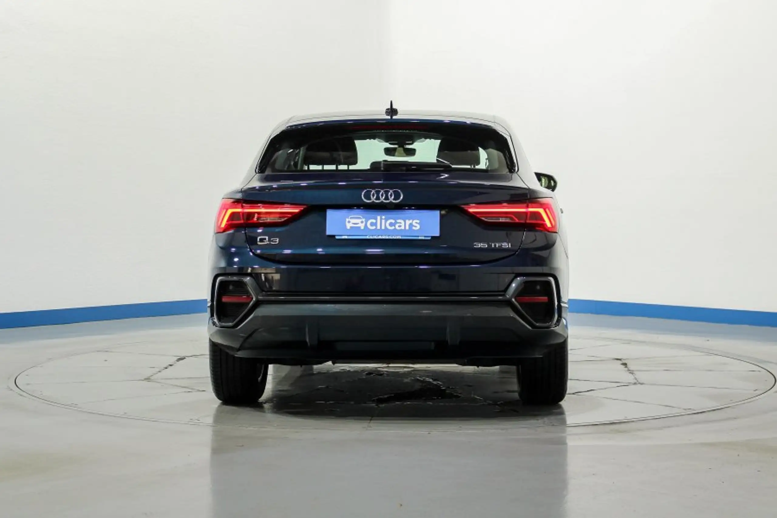 Audi - Q3