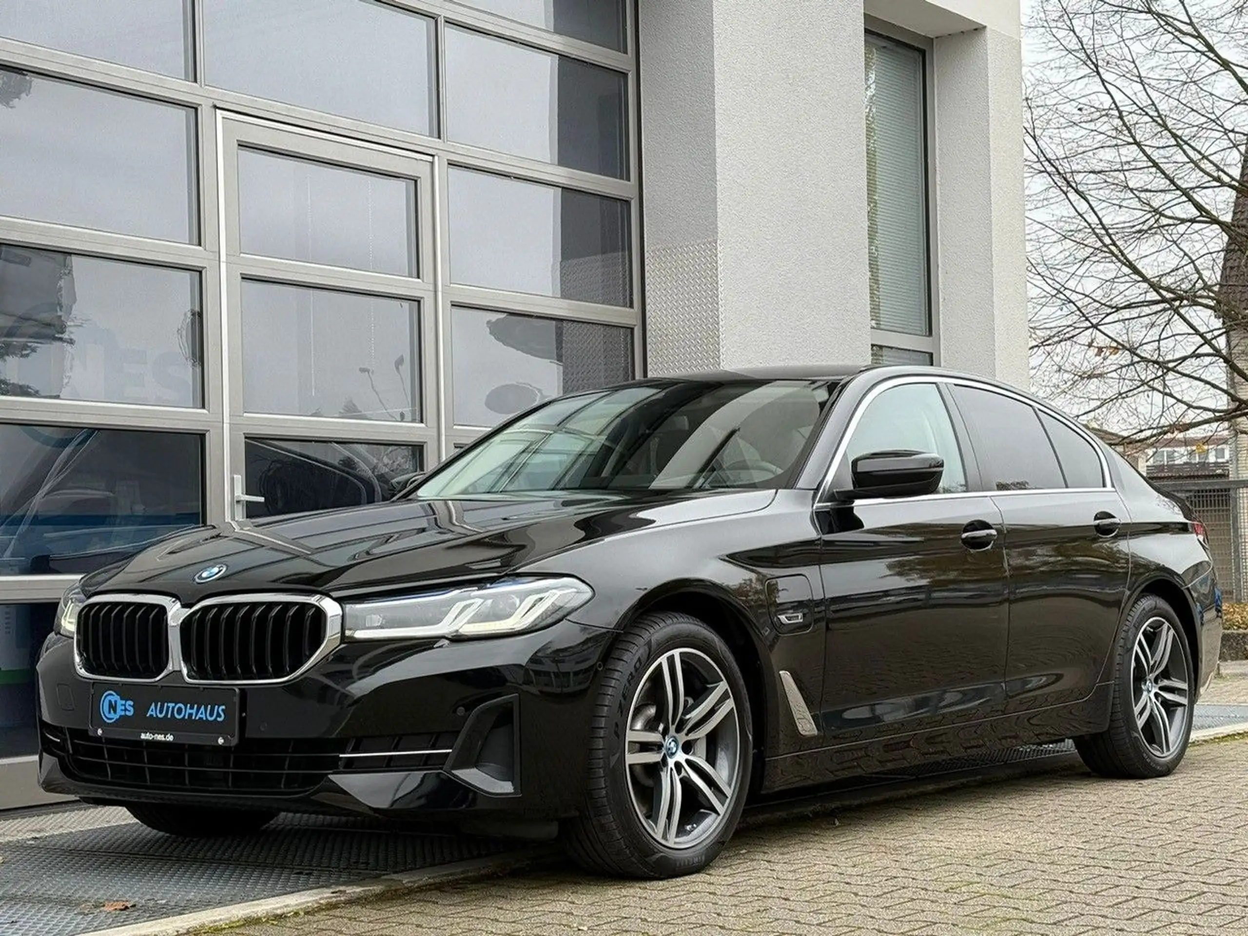 BMW - 520