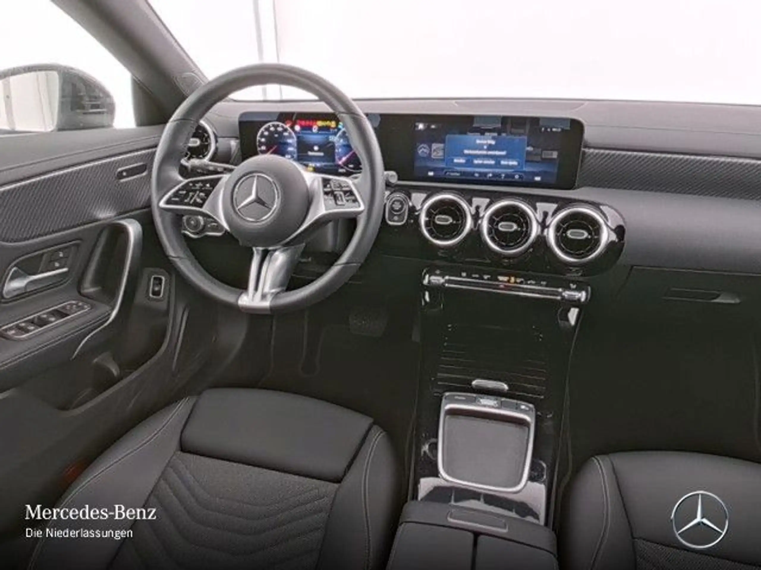 Mercedes-Benz - CLA 180