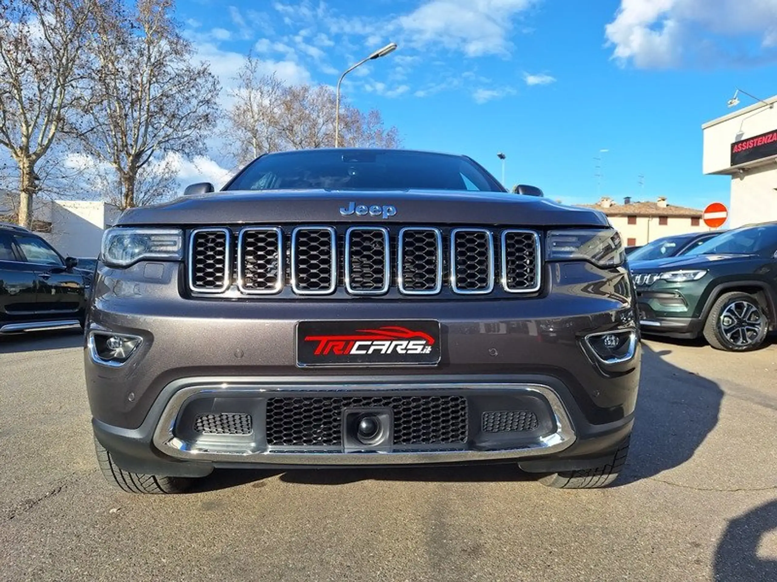 Jeep - Grand Cherokee