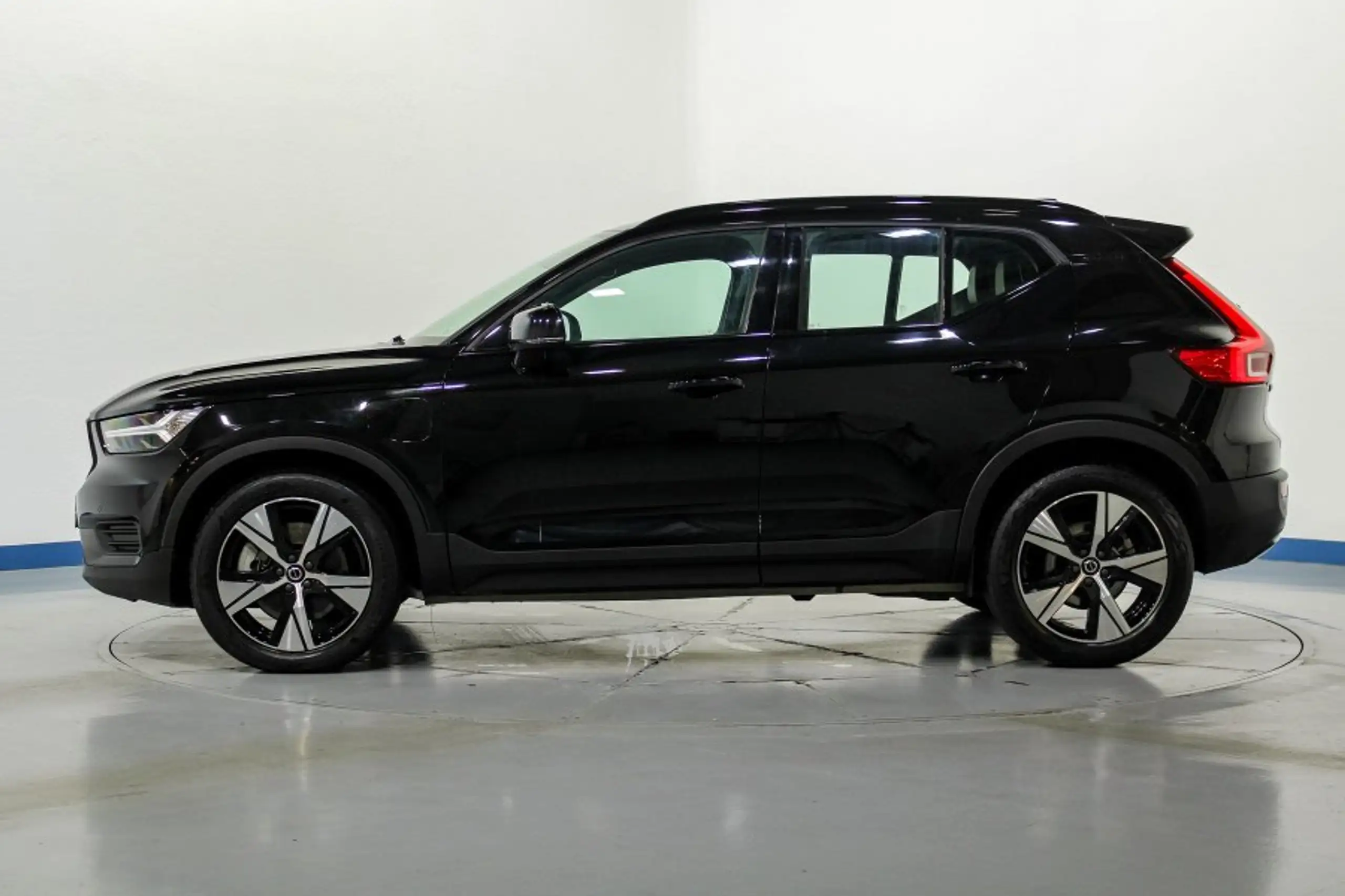 Volvo - XC40