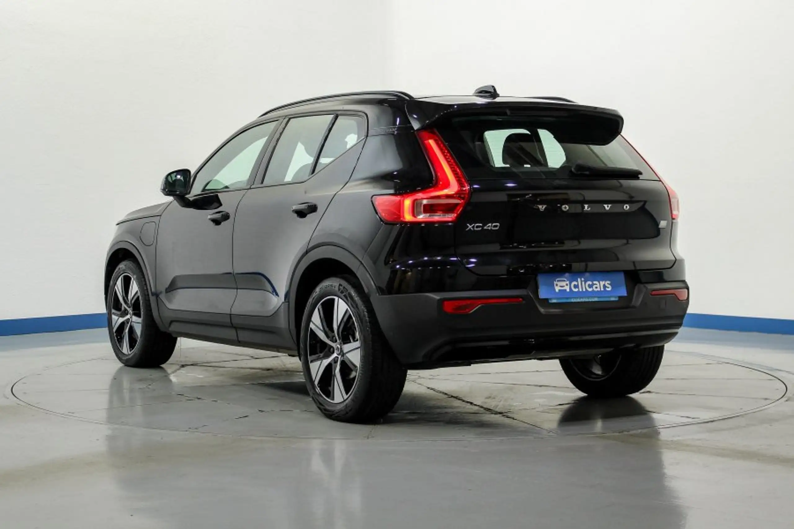 Volvo - XC40