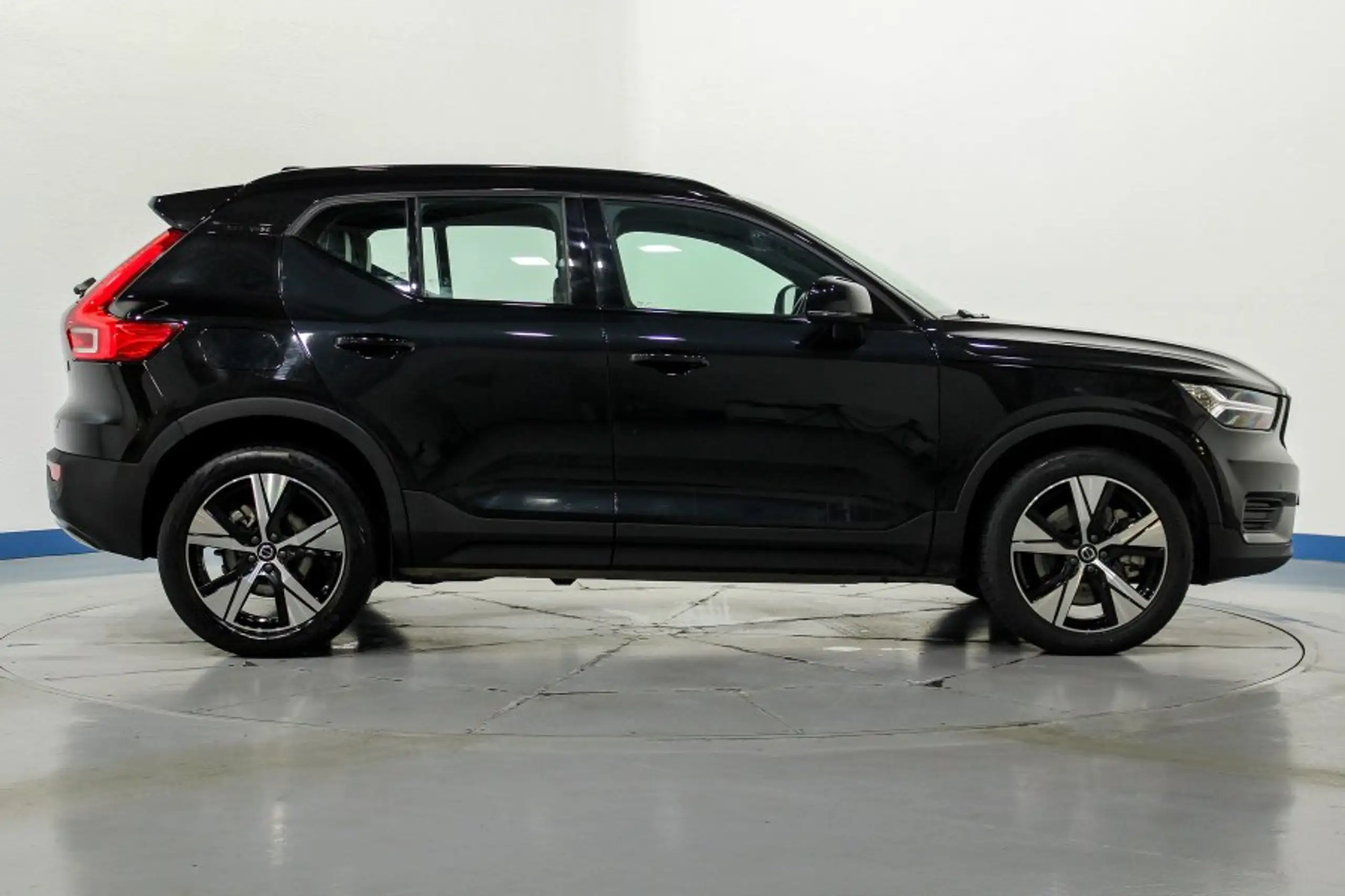 Volvo - XC40