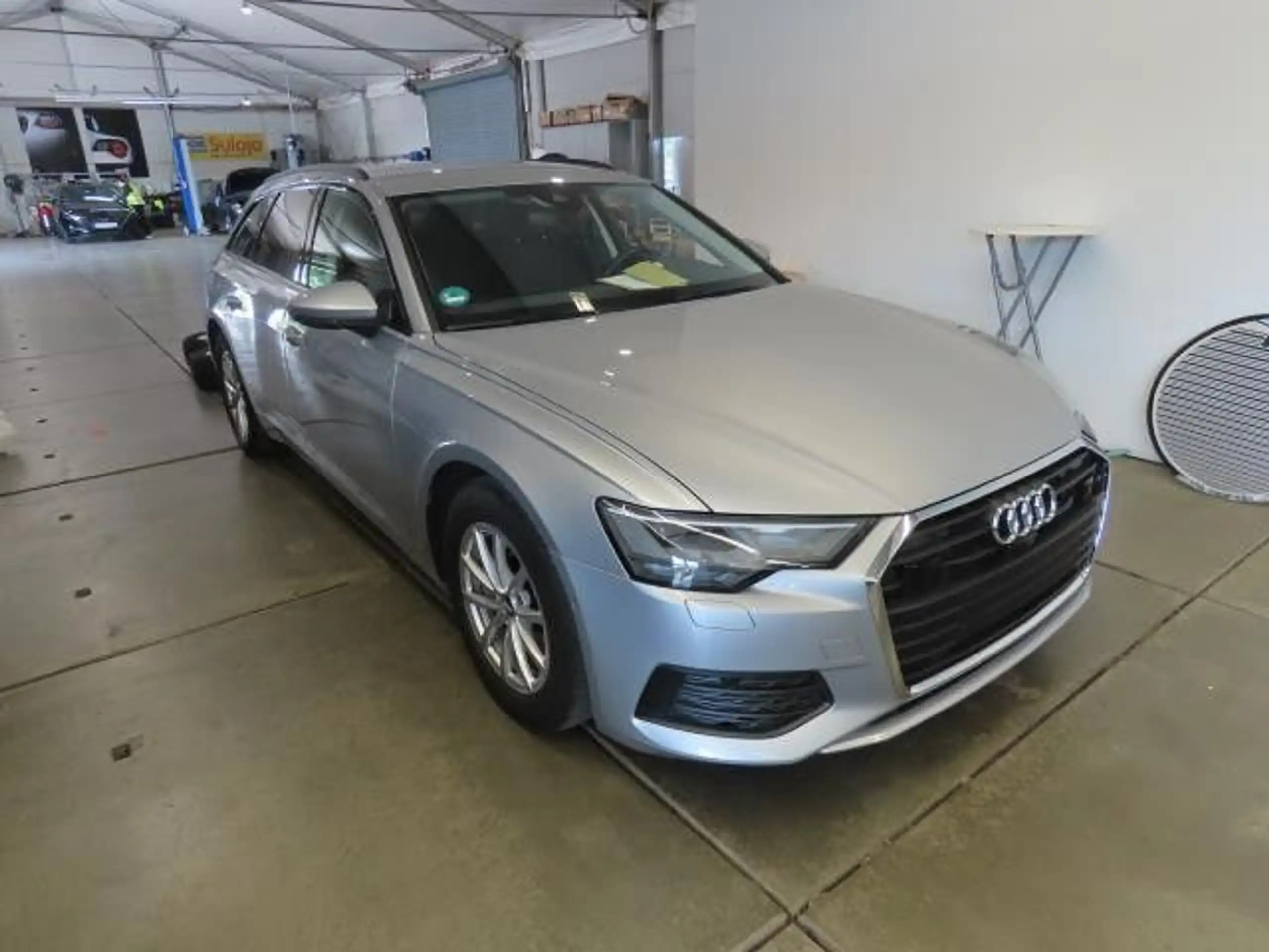 Audi - A6