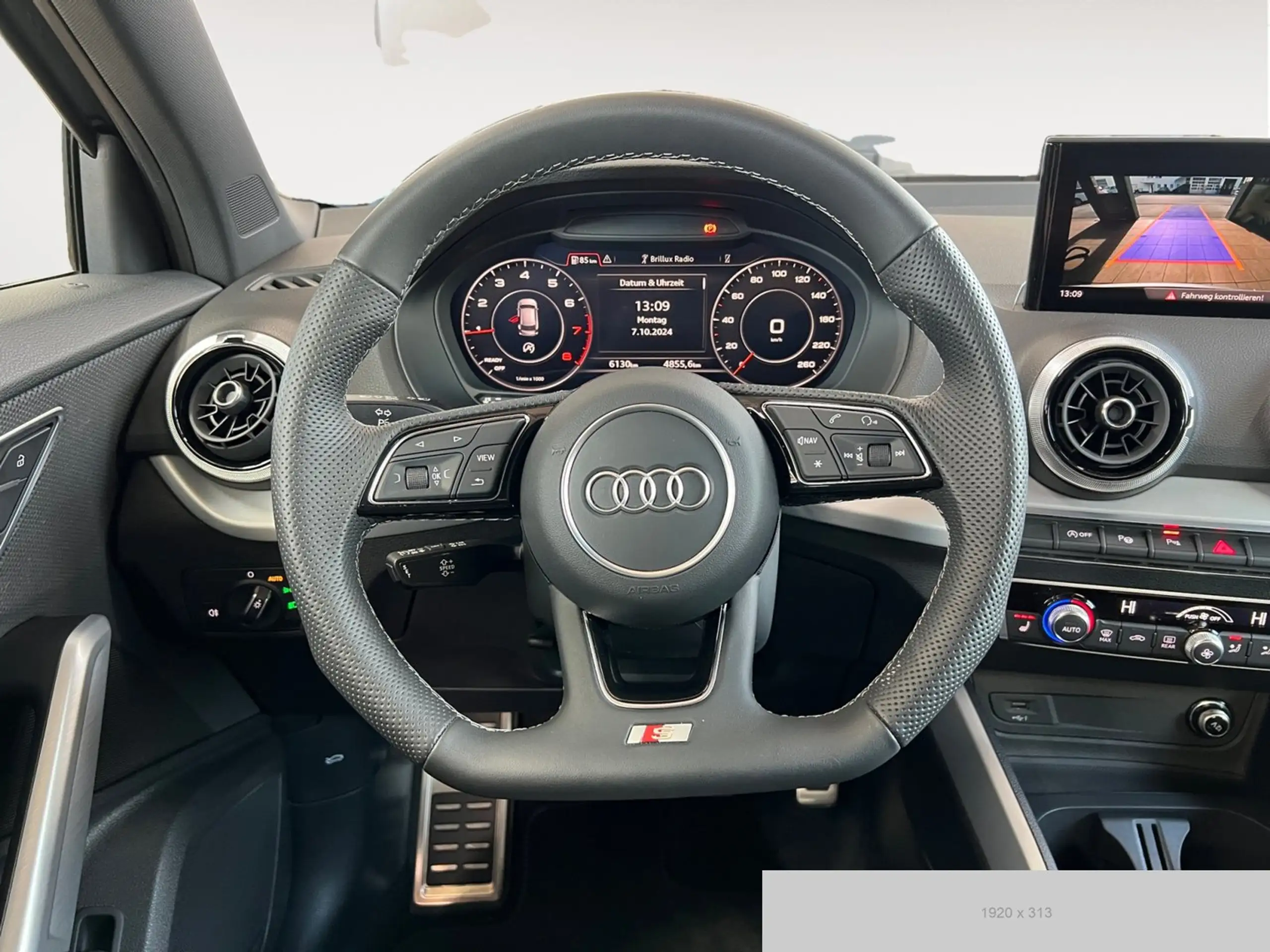 Audi - Q2