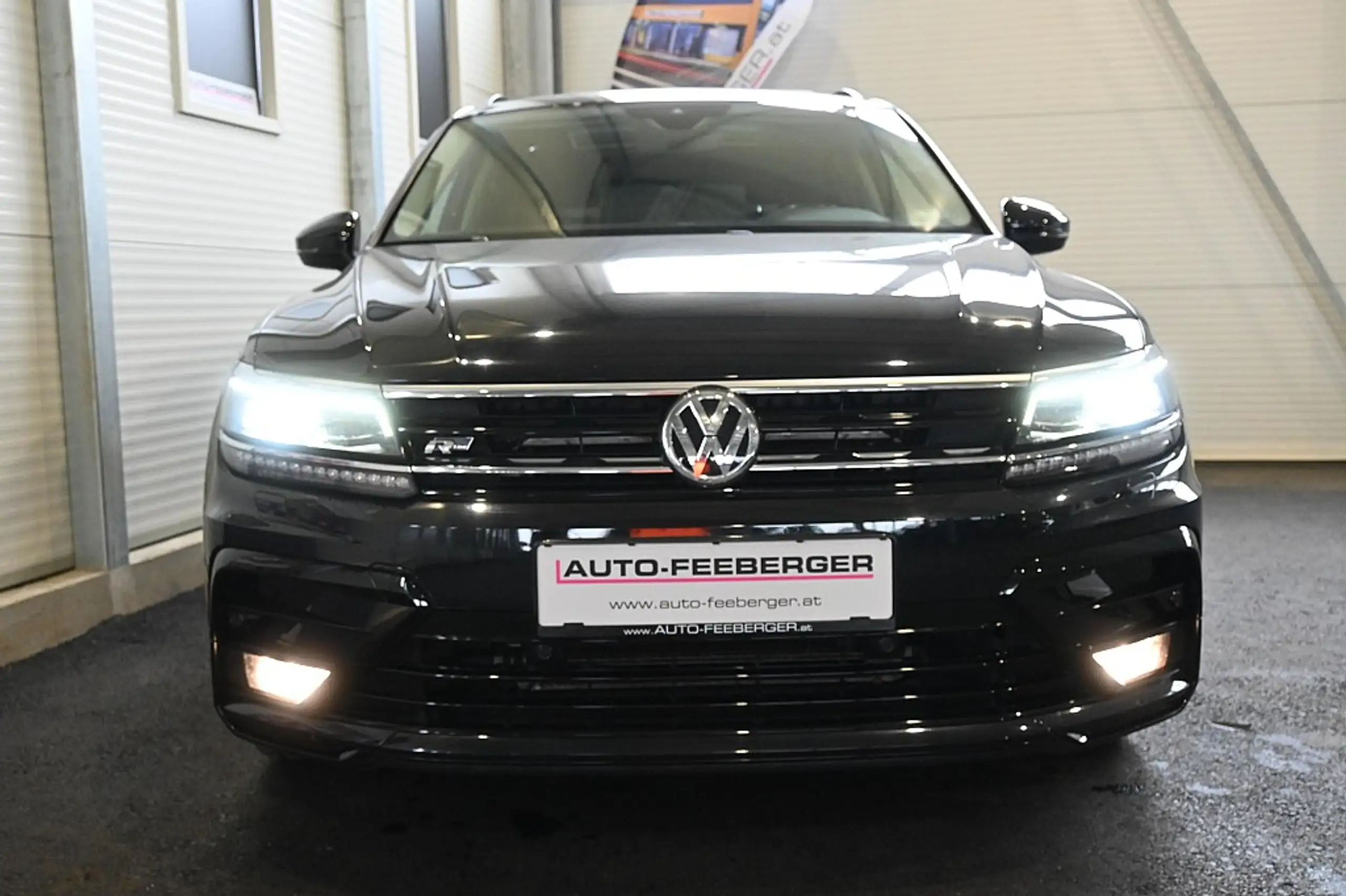 Volkswagen - Tiguan