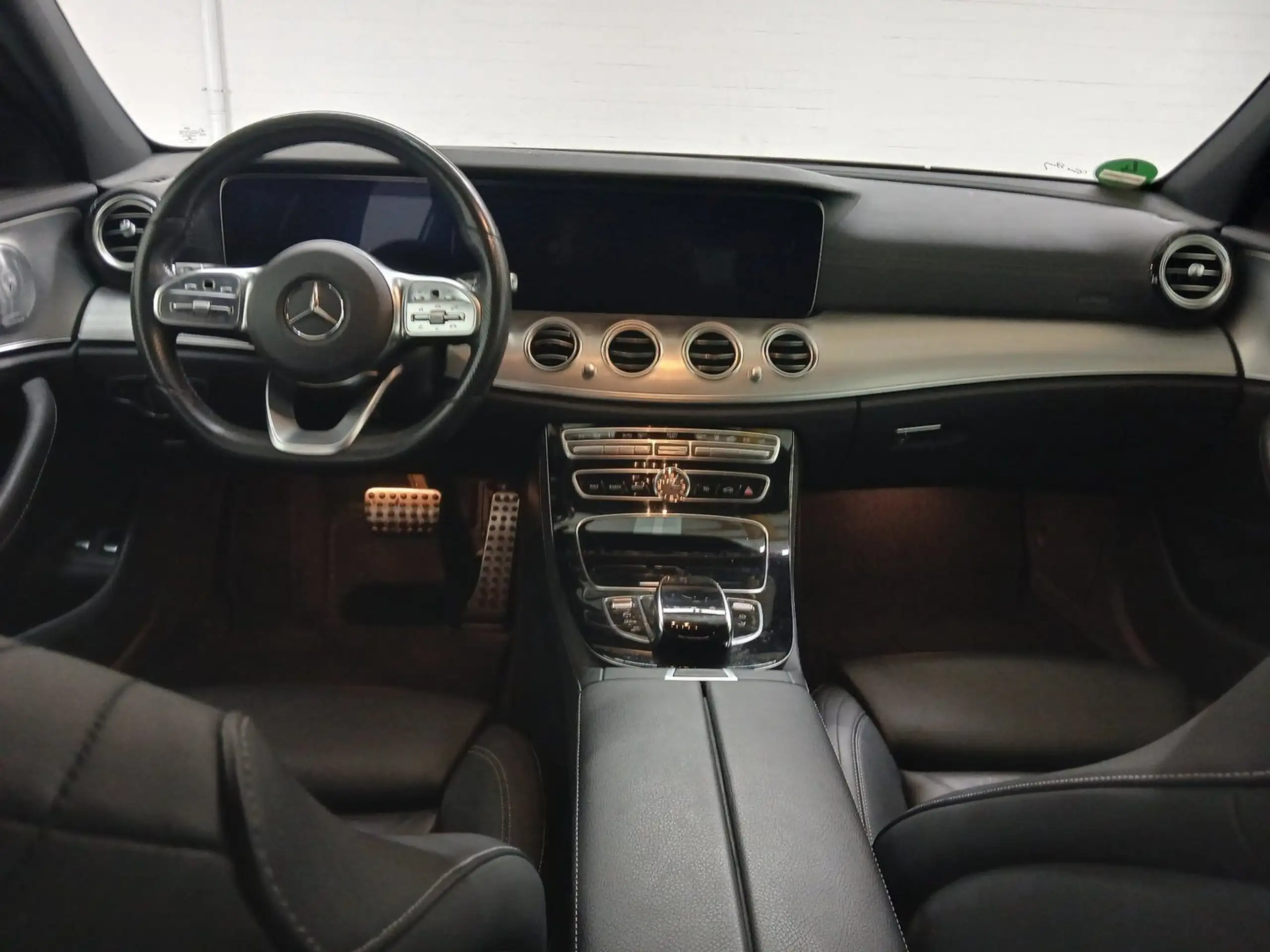 Mercedes-Benz - E 300