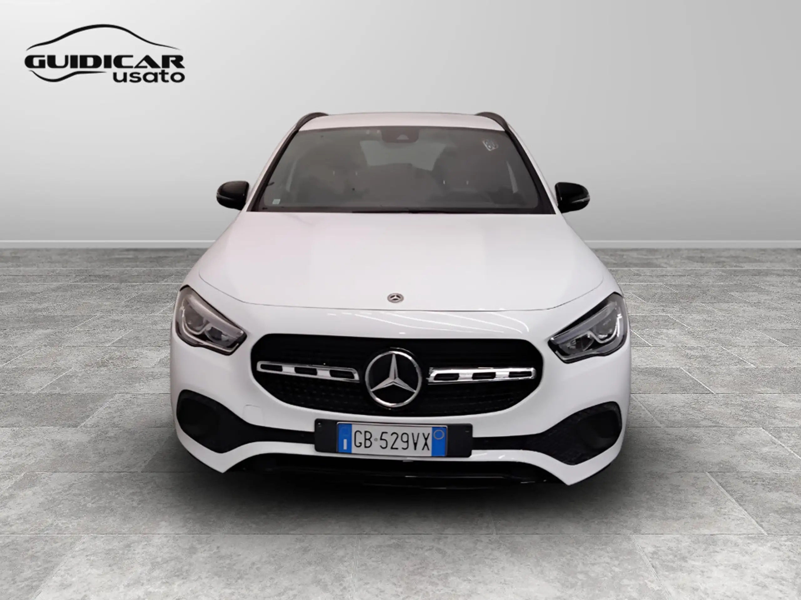 Mercedes-Benz - GLA 200