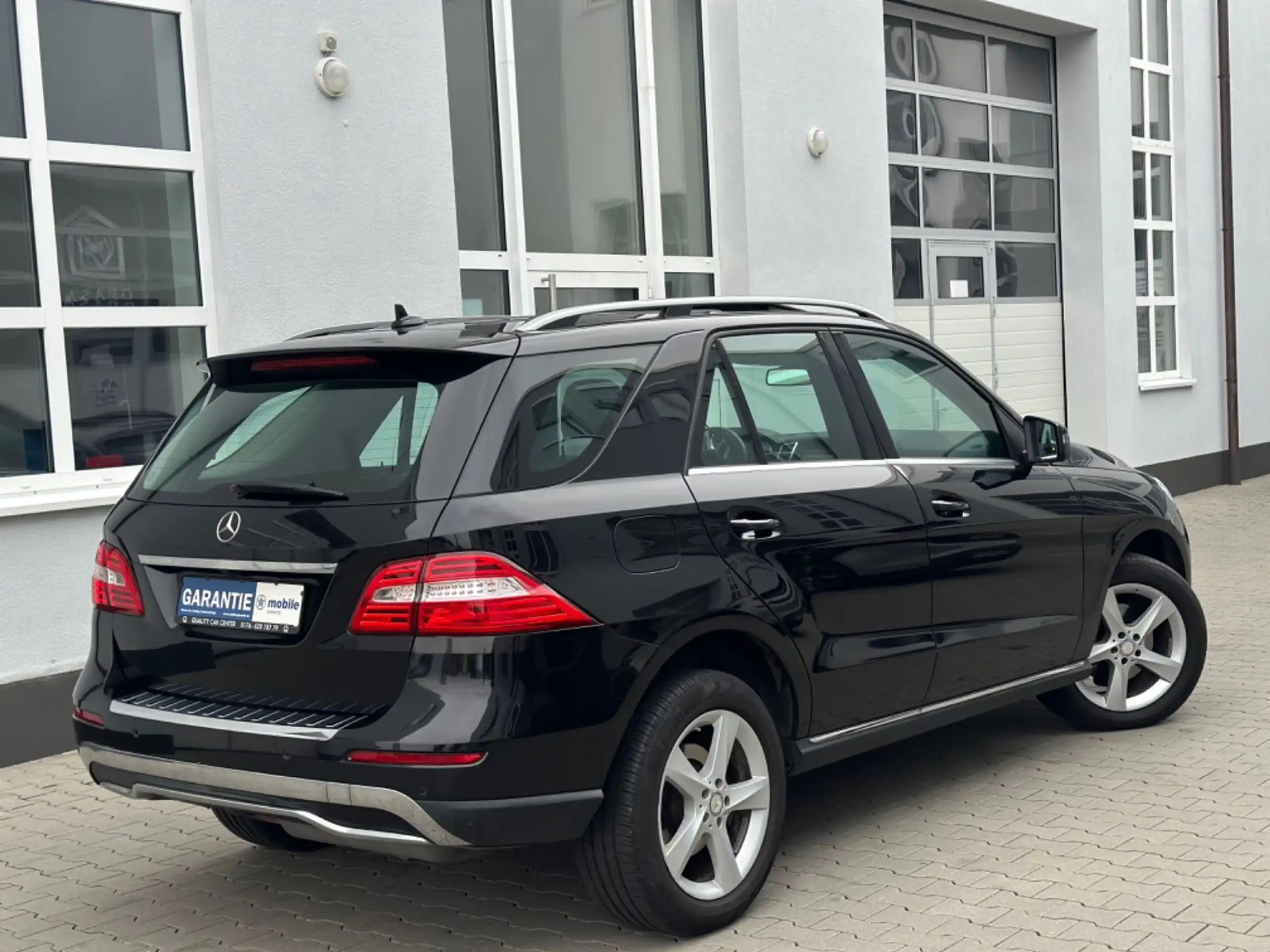 Mercedes-Benz - ML 250