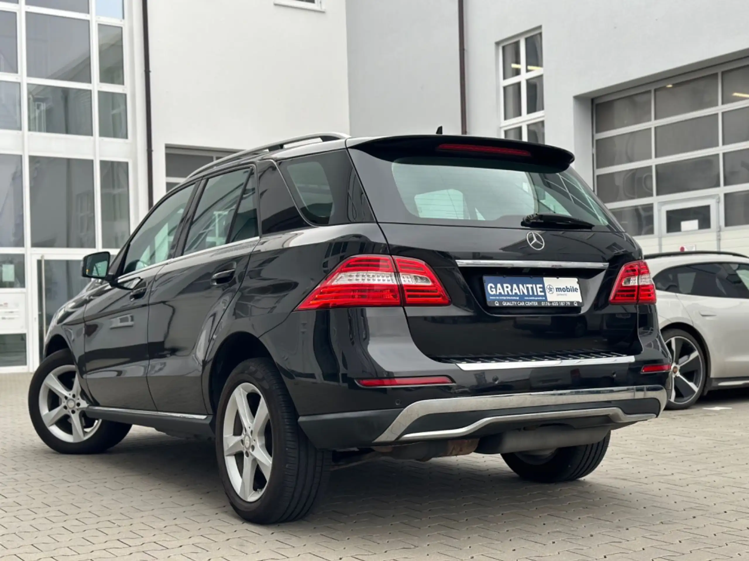 Mercedes-Benz - ML 250