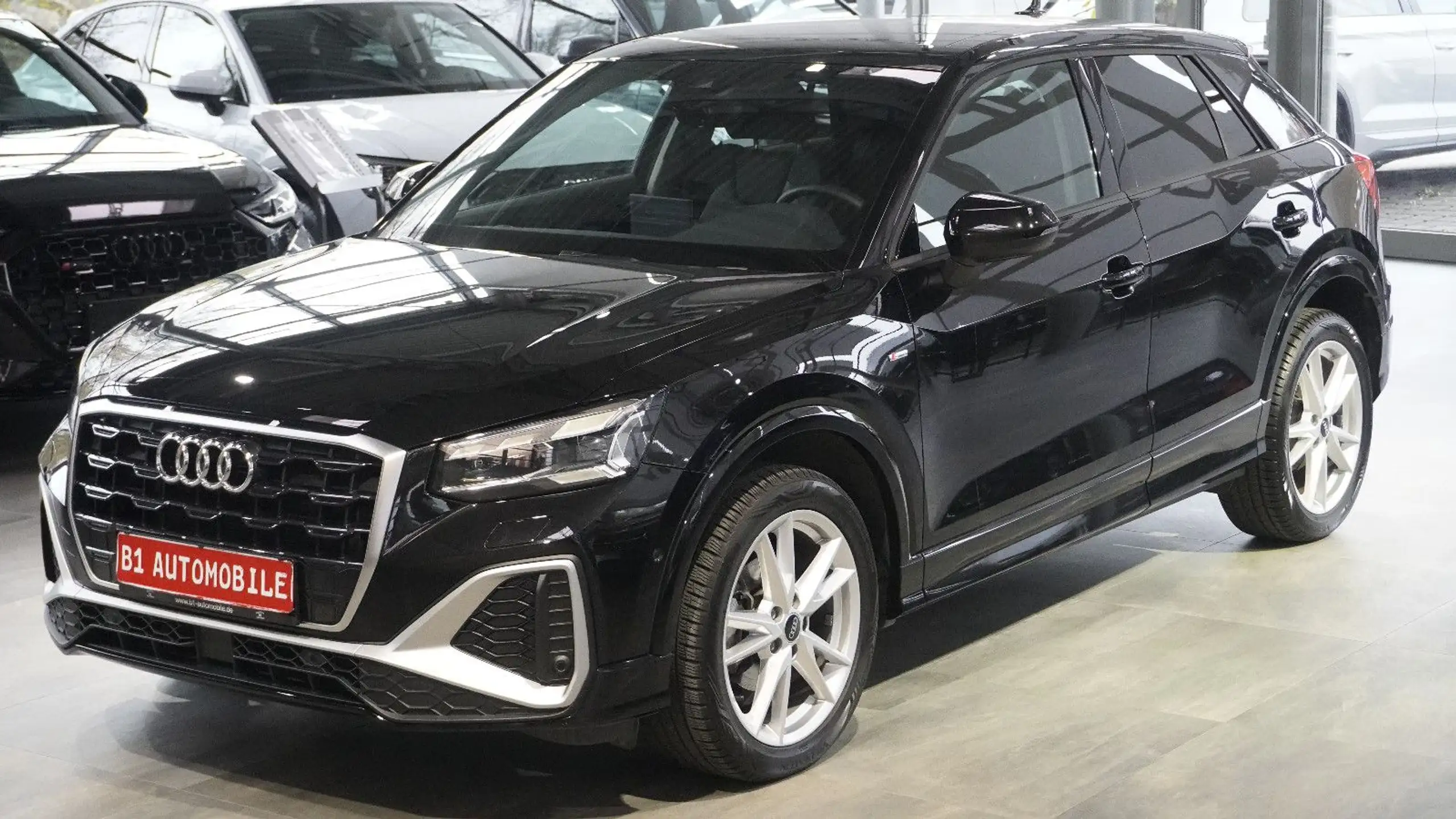 Audi - Q2