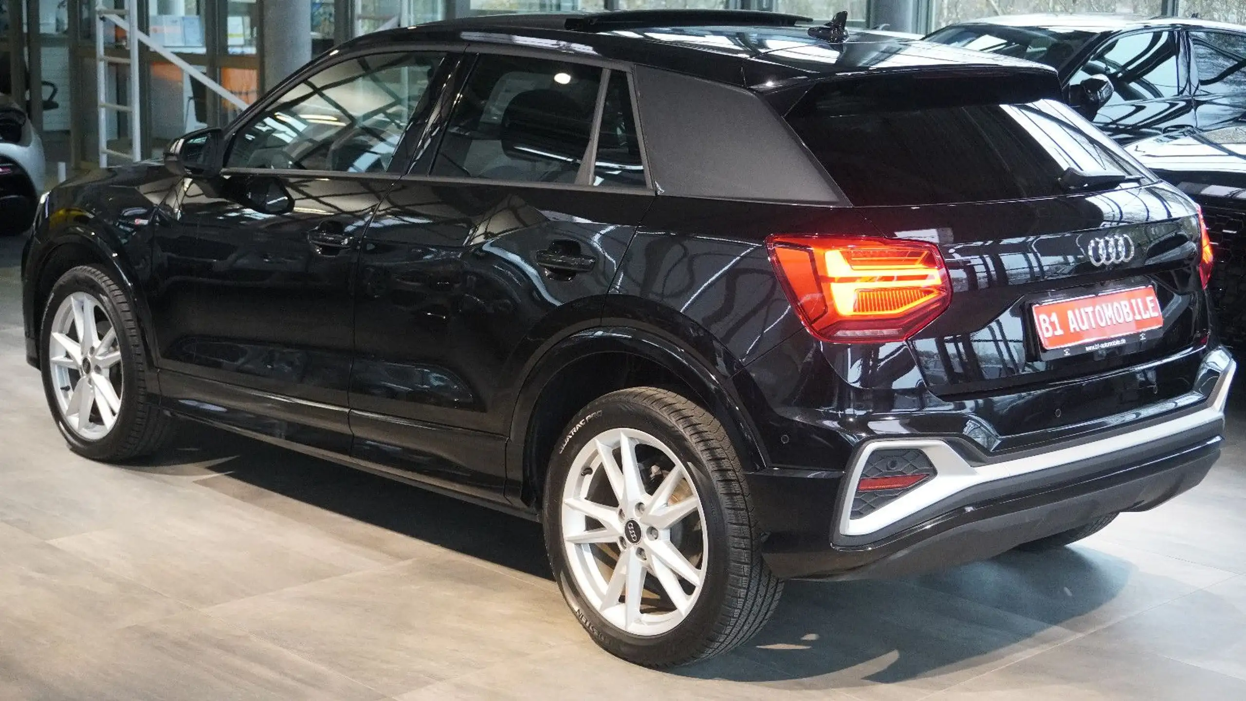 Audi - Q2