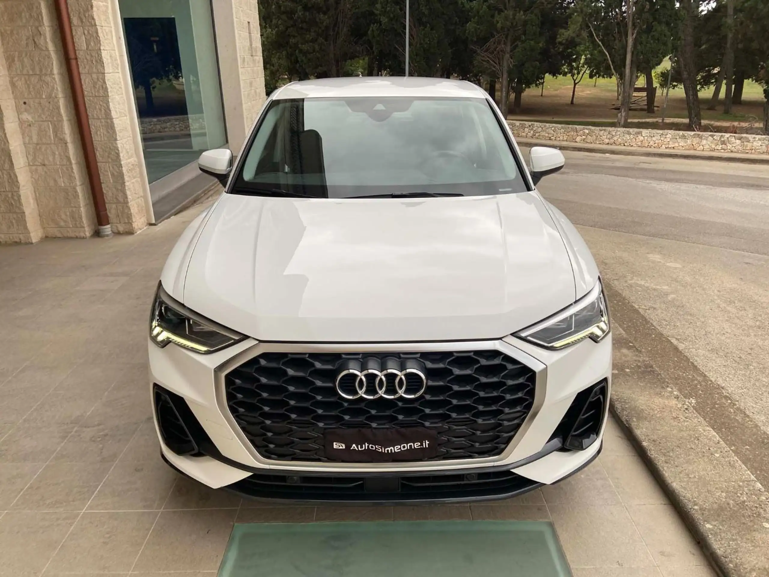 Audi - Q3