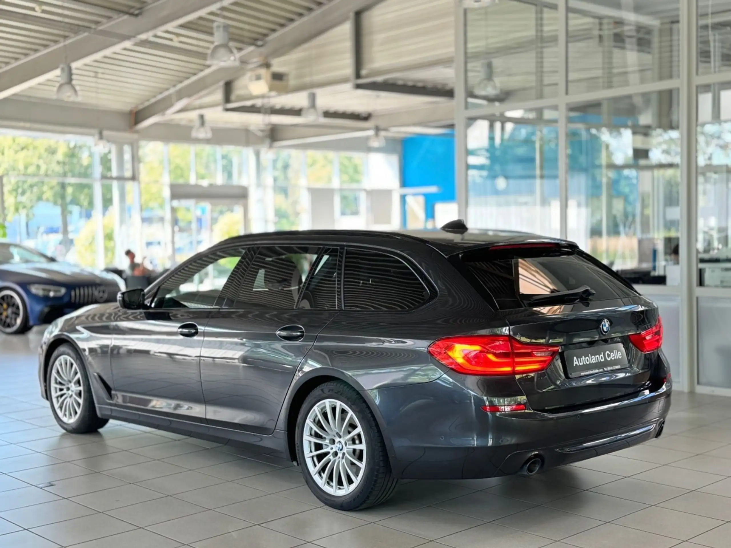 BMW - 520