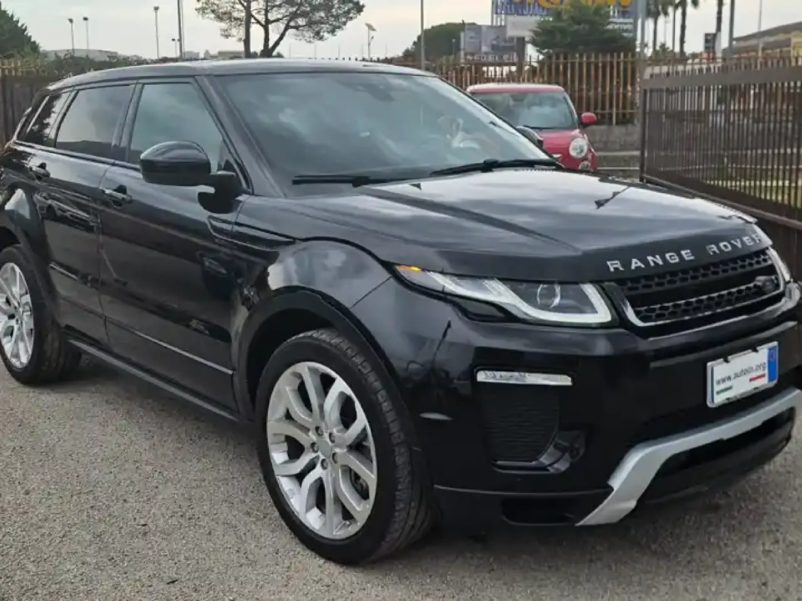 Land Rover - Range Rover Evoque